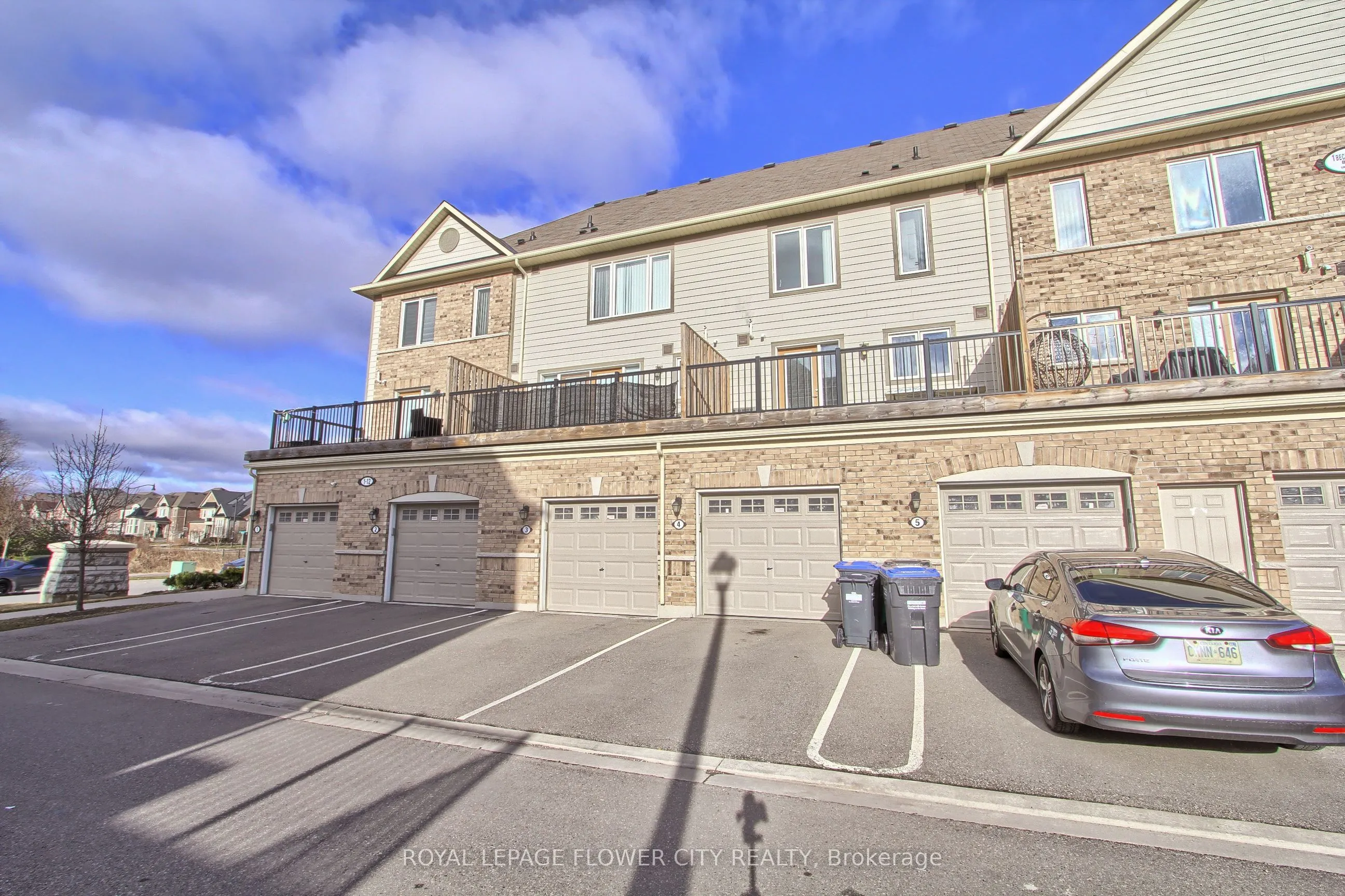 1 Beckenrose Court N, #4