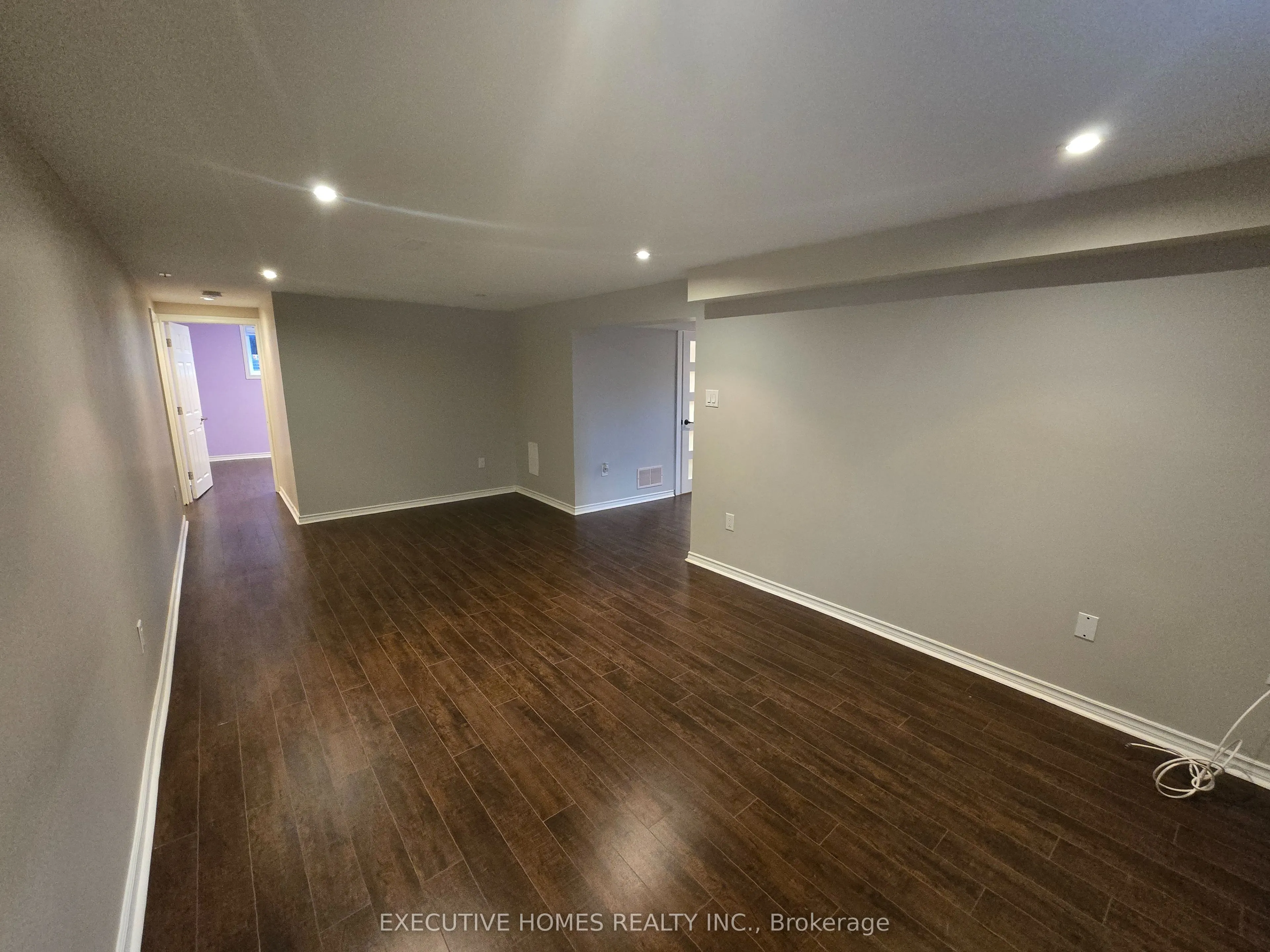 5382 Spruce Avenue N, #Basement