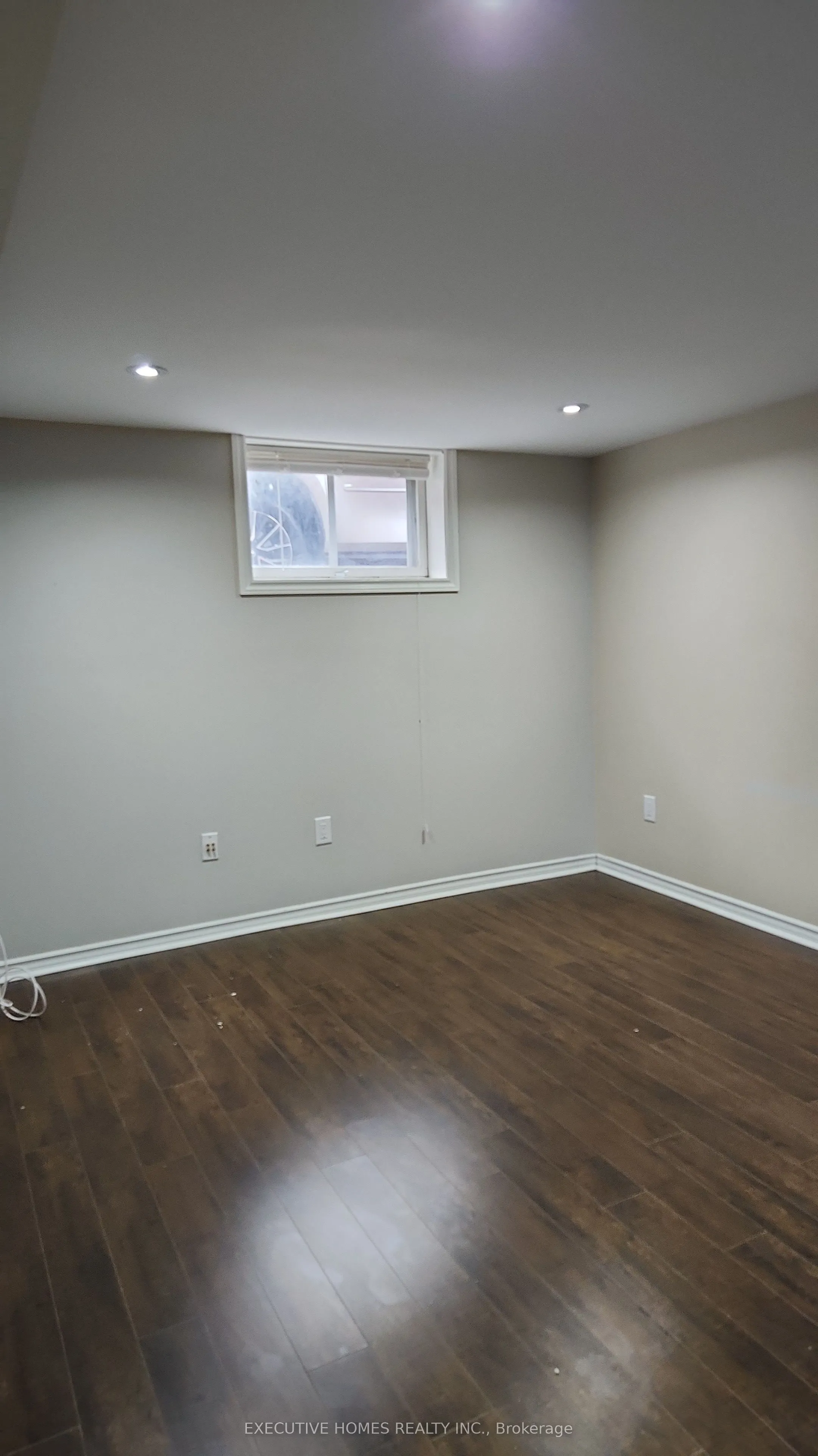 5382 Spruce Avenue N, #Basement