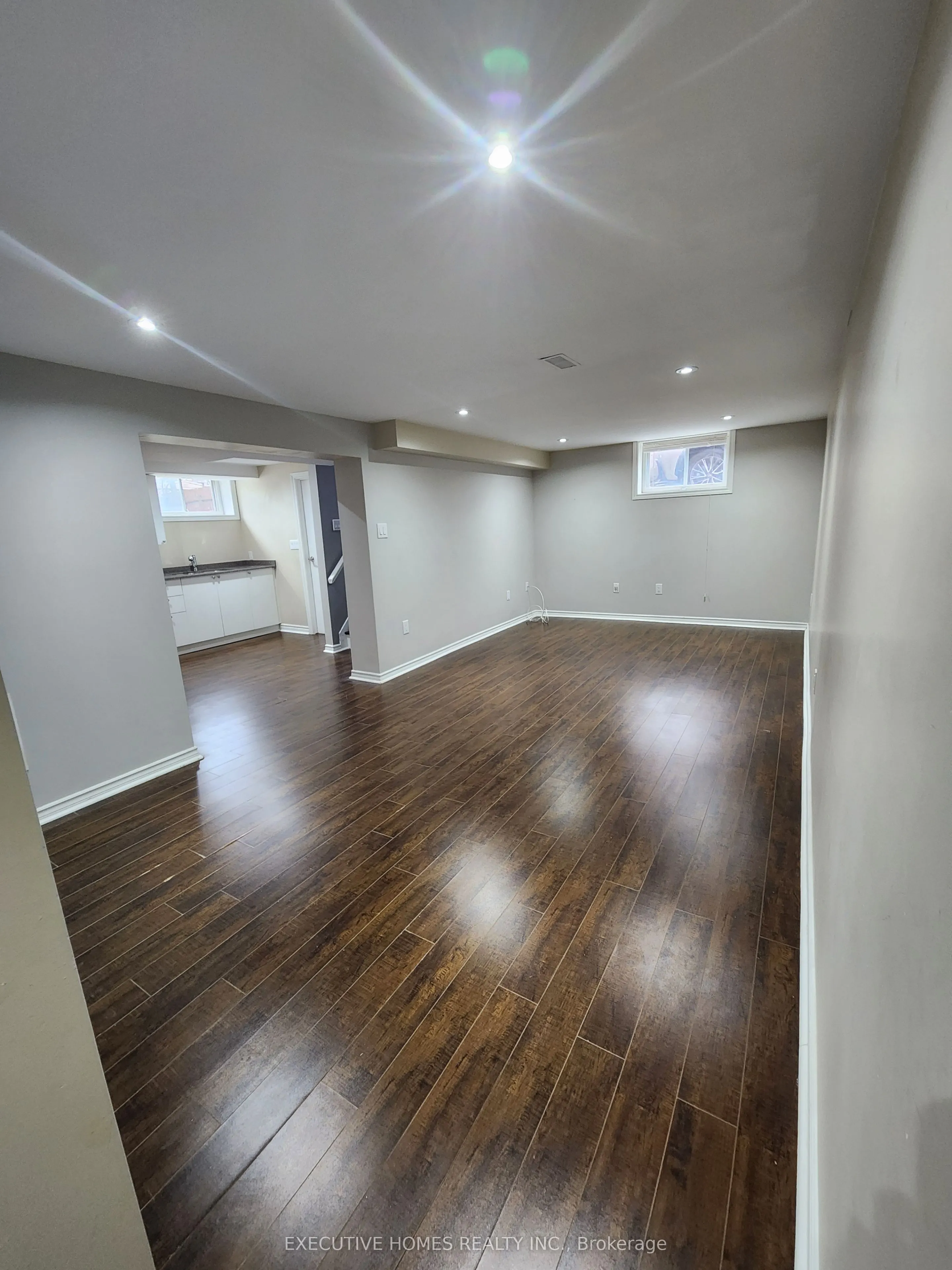 5382 Spruce Avenue N, #Basement
