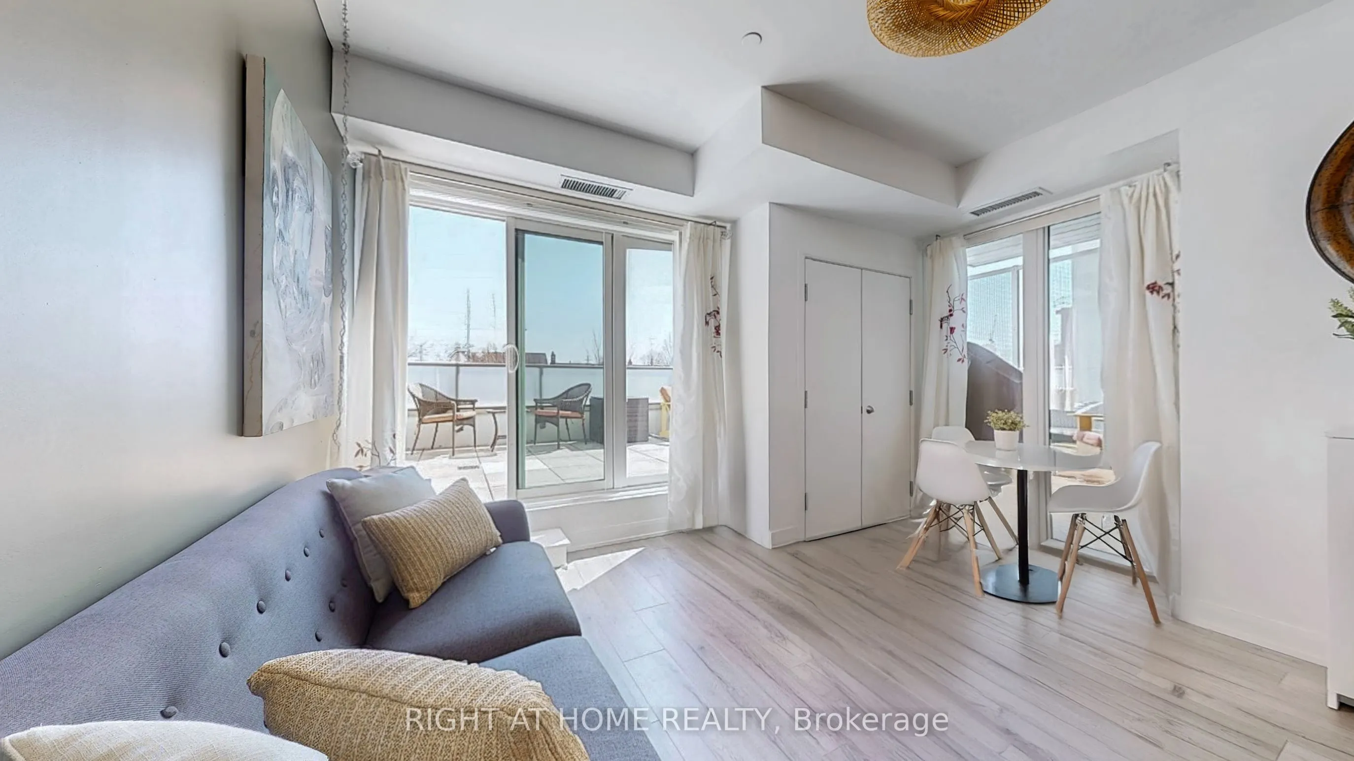 385 Osler Street, #202