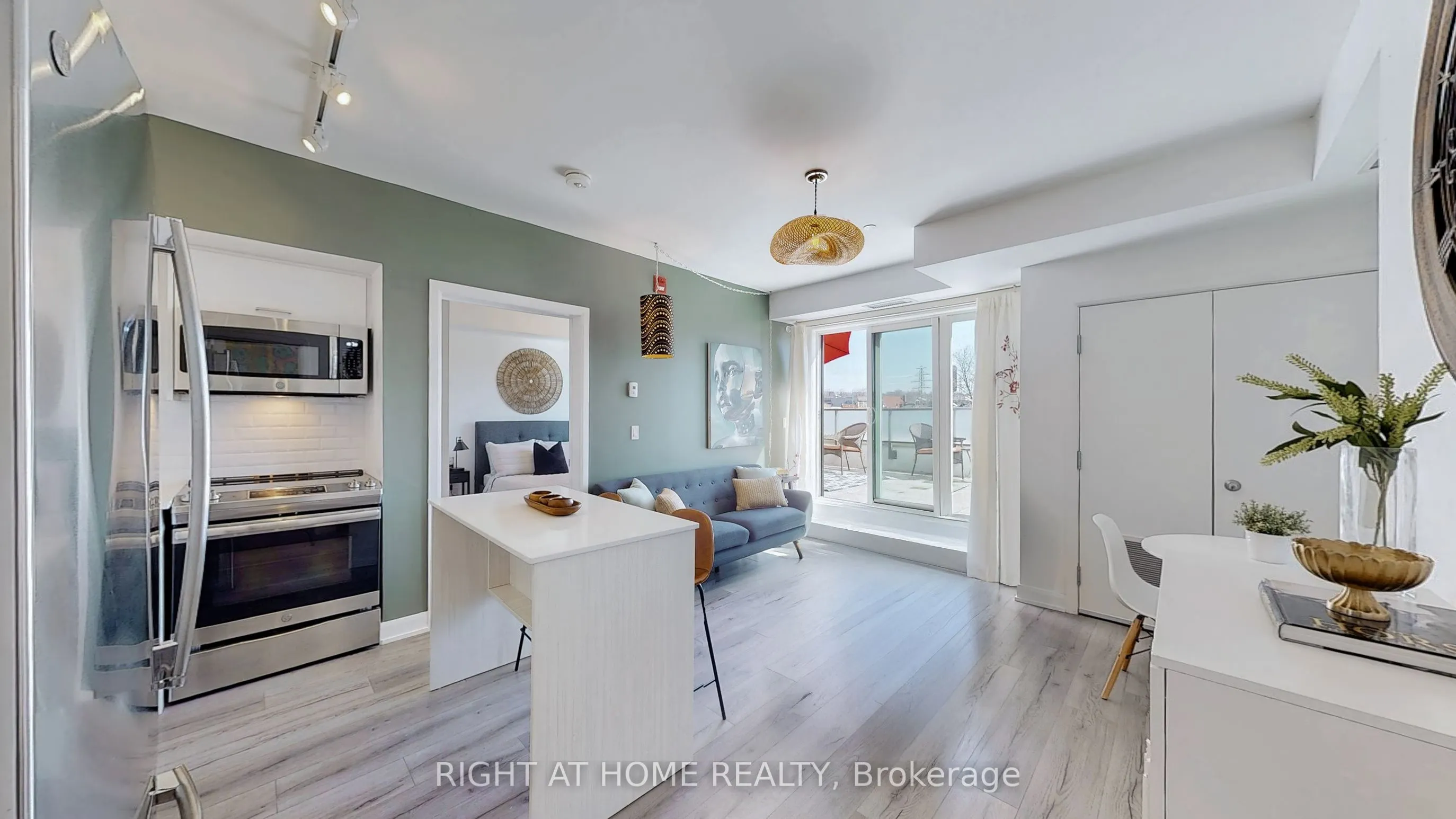 385 Osler Street, #202