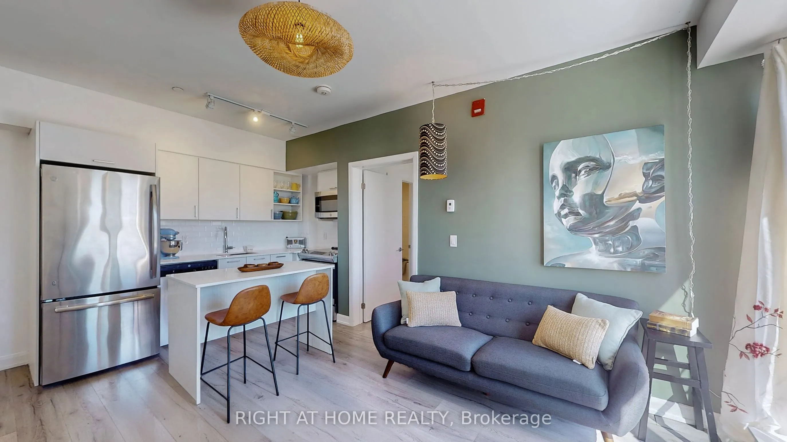 385 Osler Street, #202