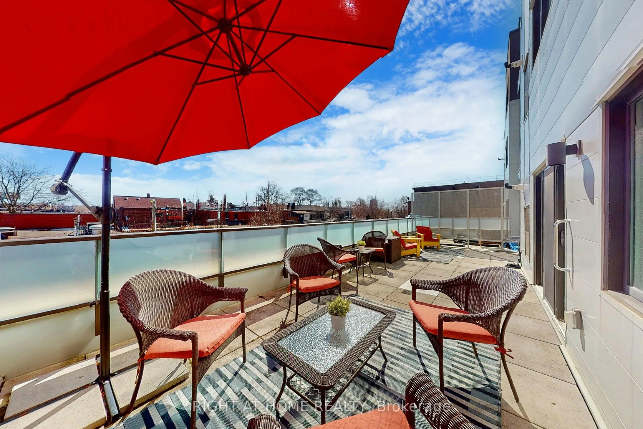 385 Osler Street, #202