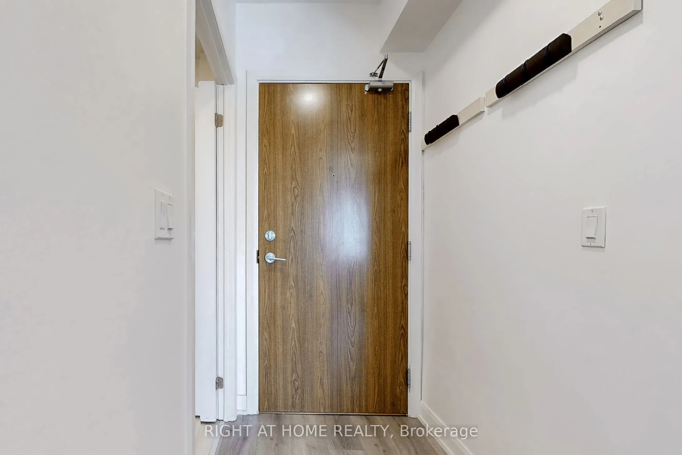385 Osler Street, #202