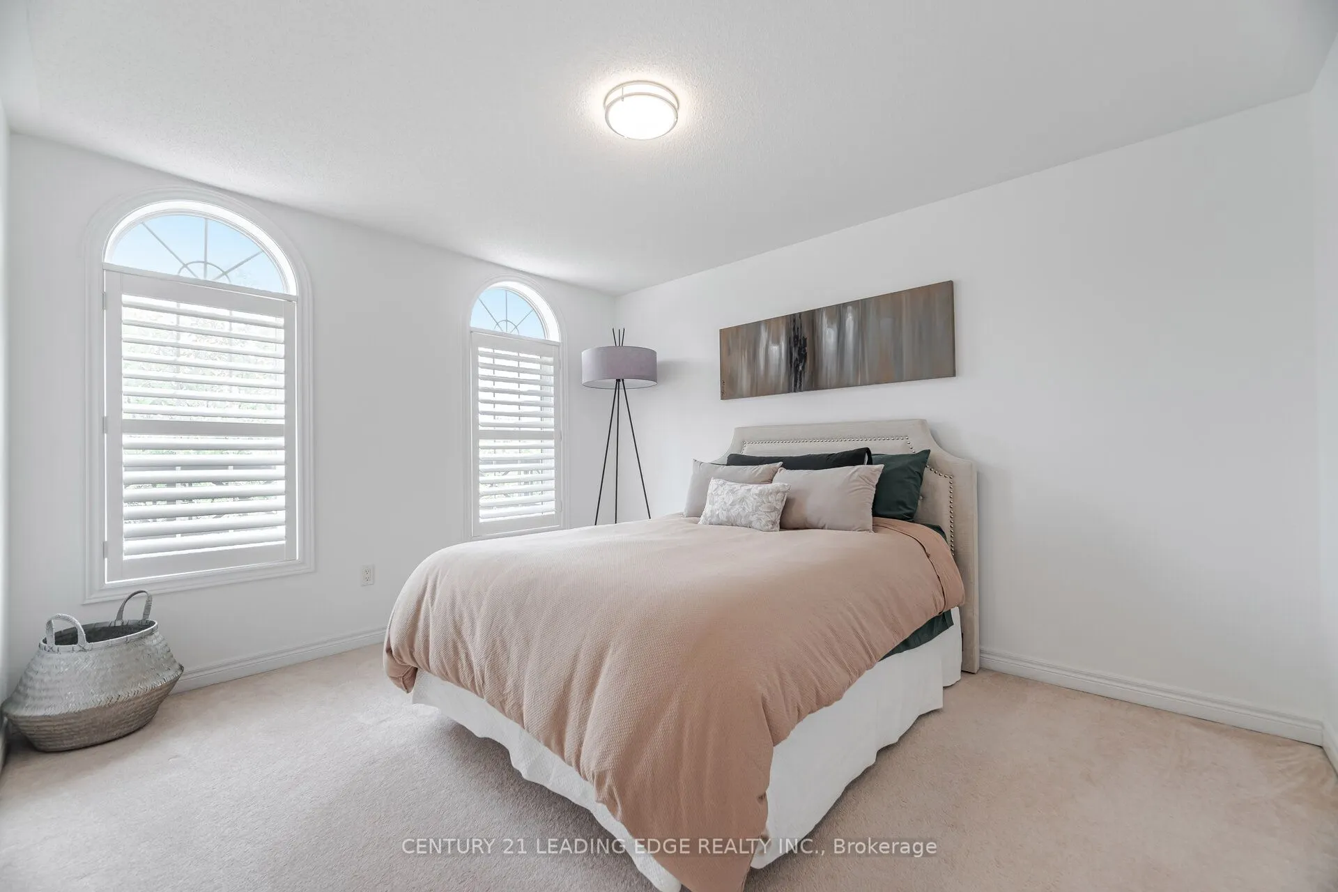 34 Royal Links Circle