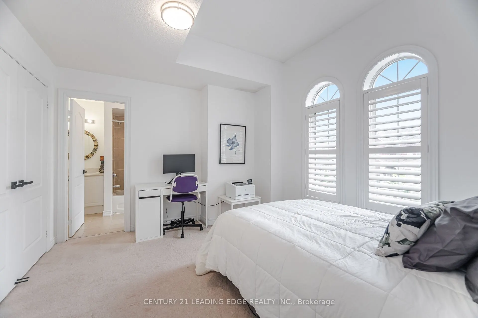 34 Royal Links Circle