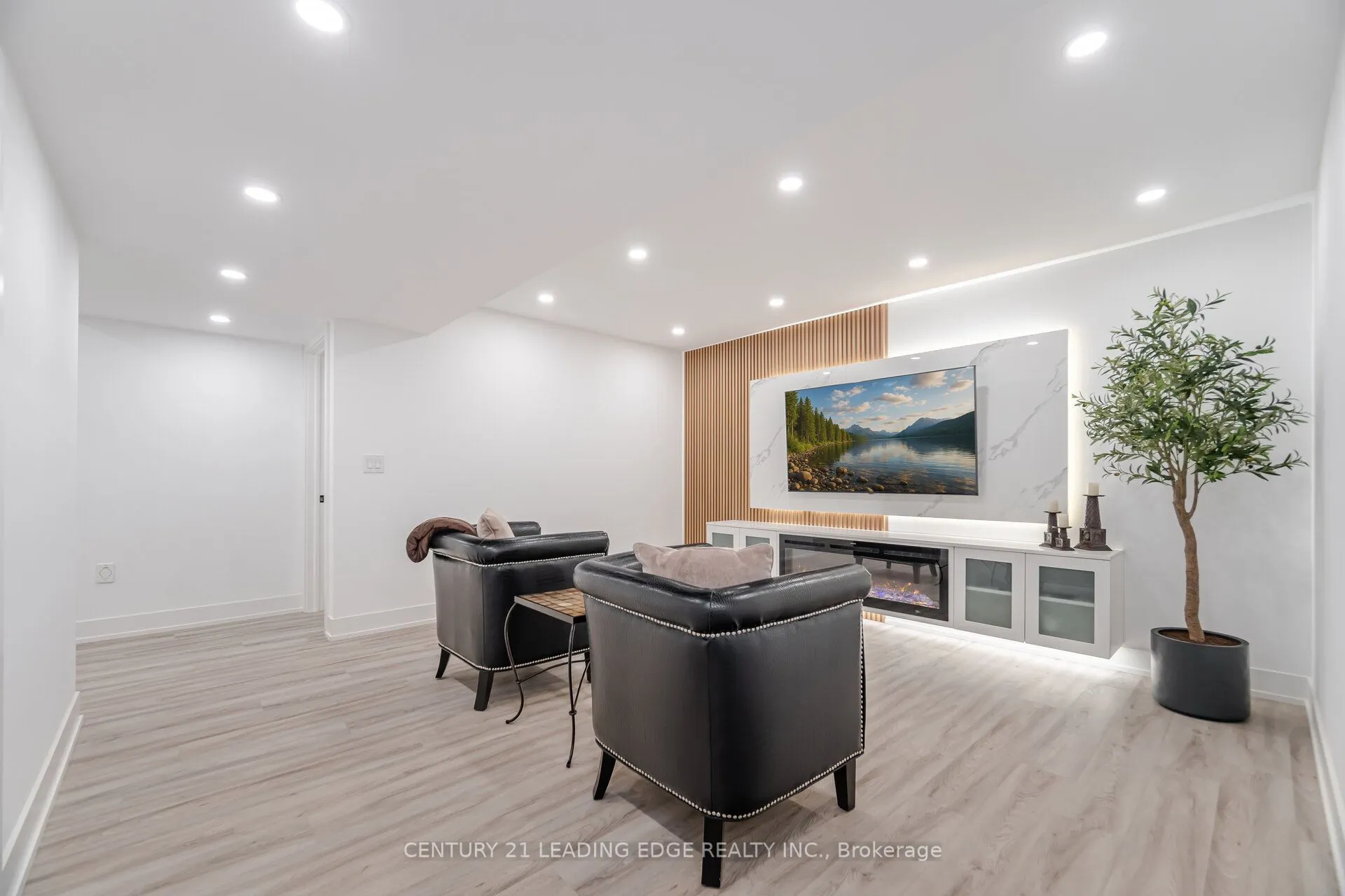34 Royal Links Circle