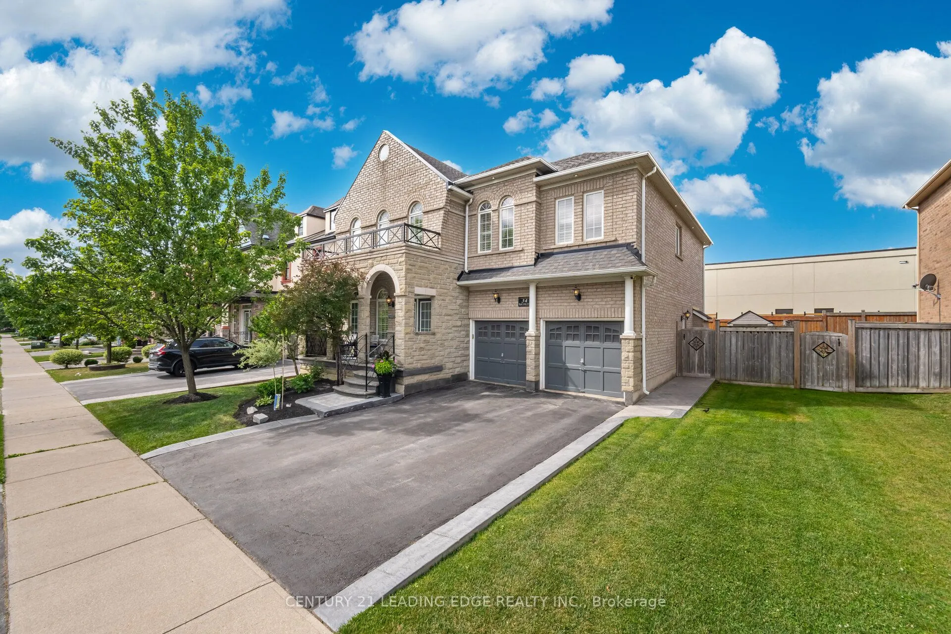 34 Royal Links Circle