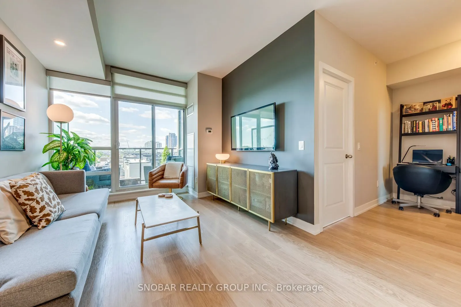 8 Fieldway Road, #504