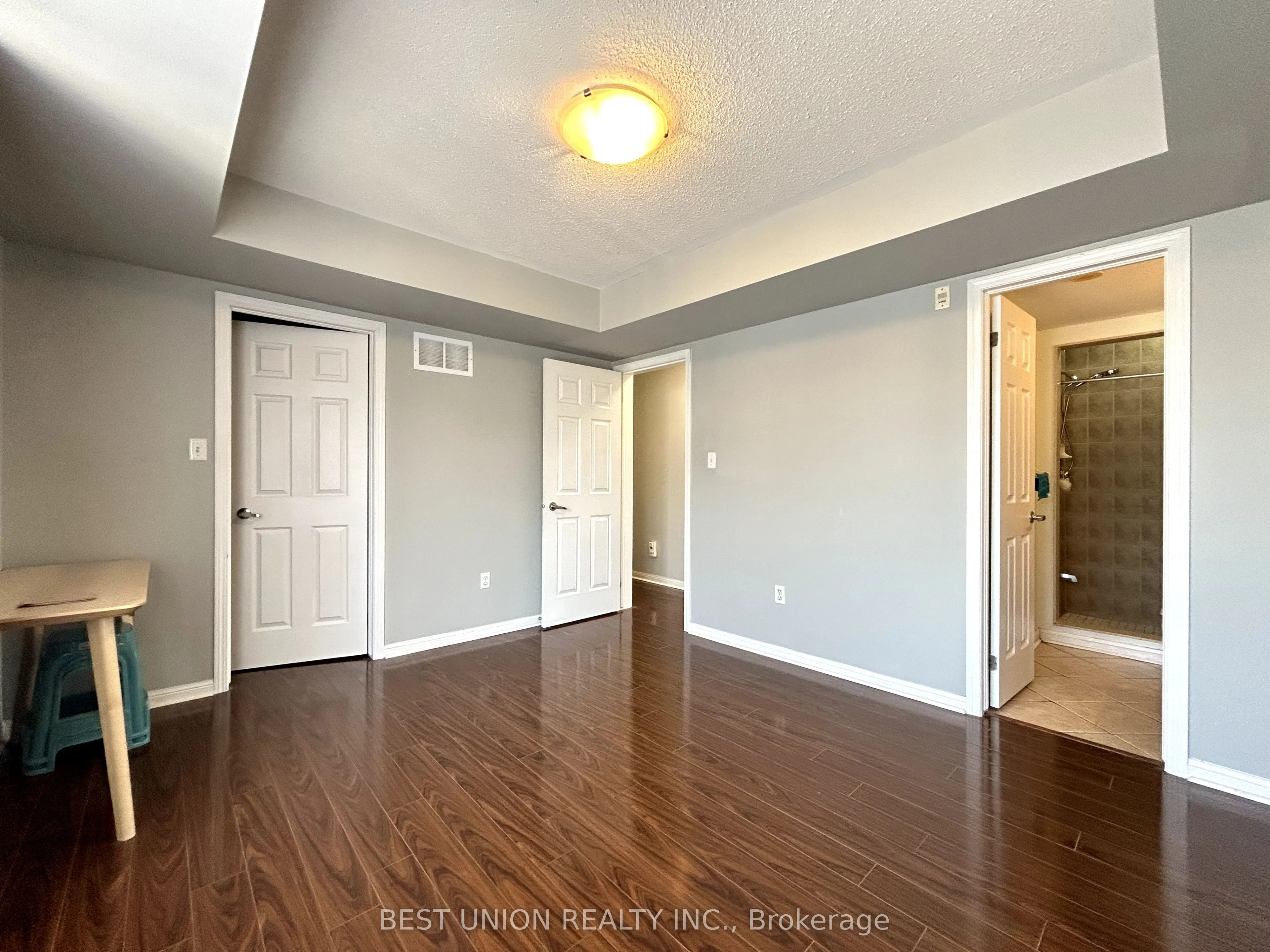 613 Dundas Street W, #6