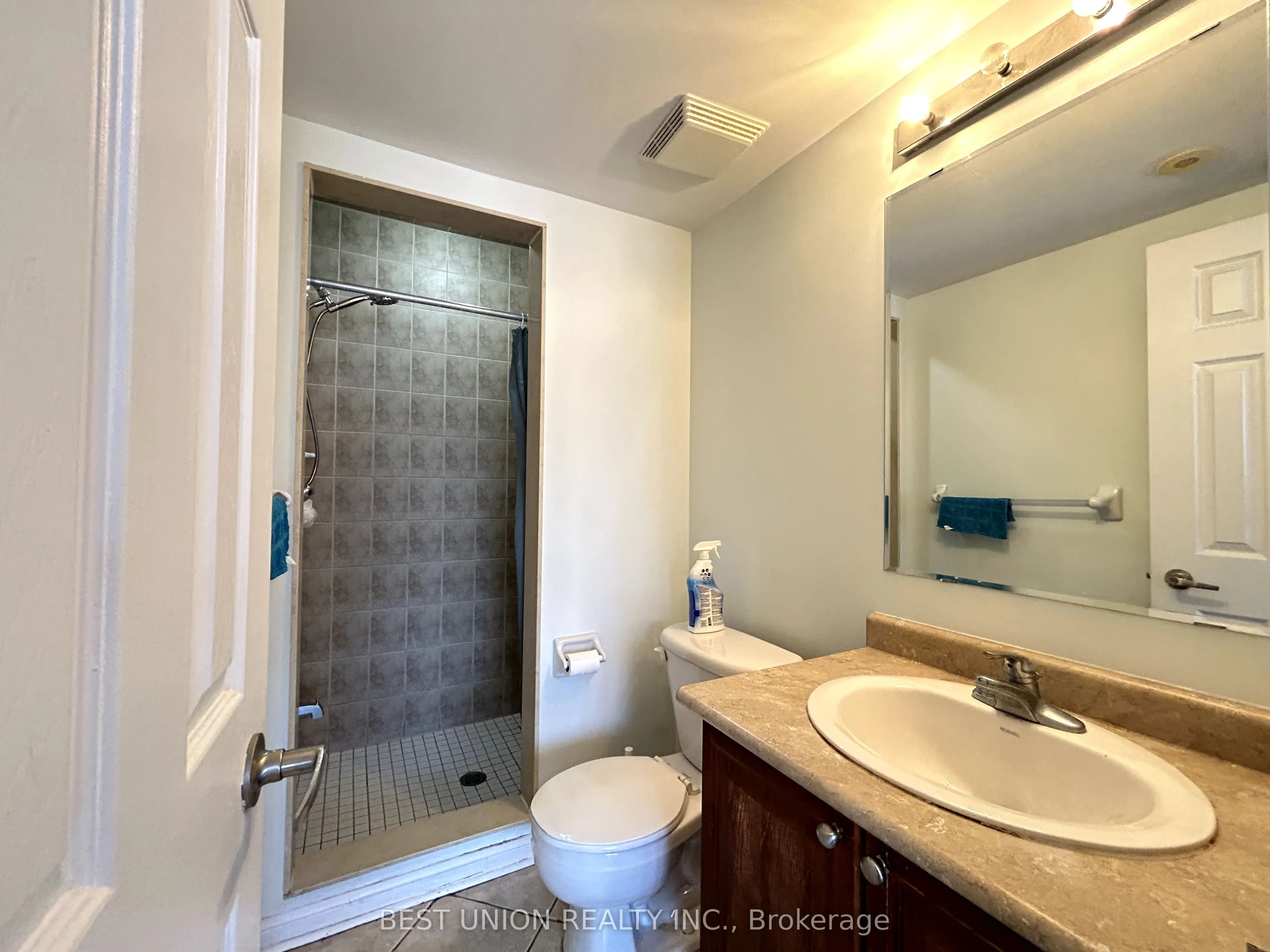 613 Dundas Street W, #6
