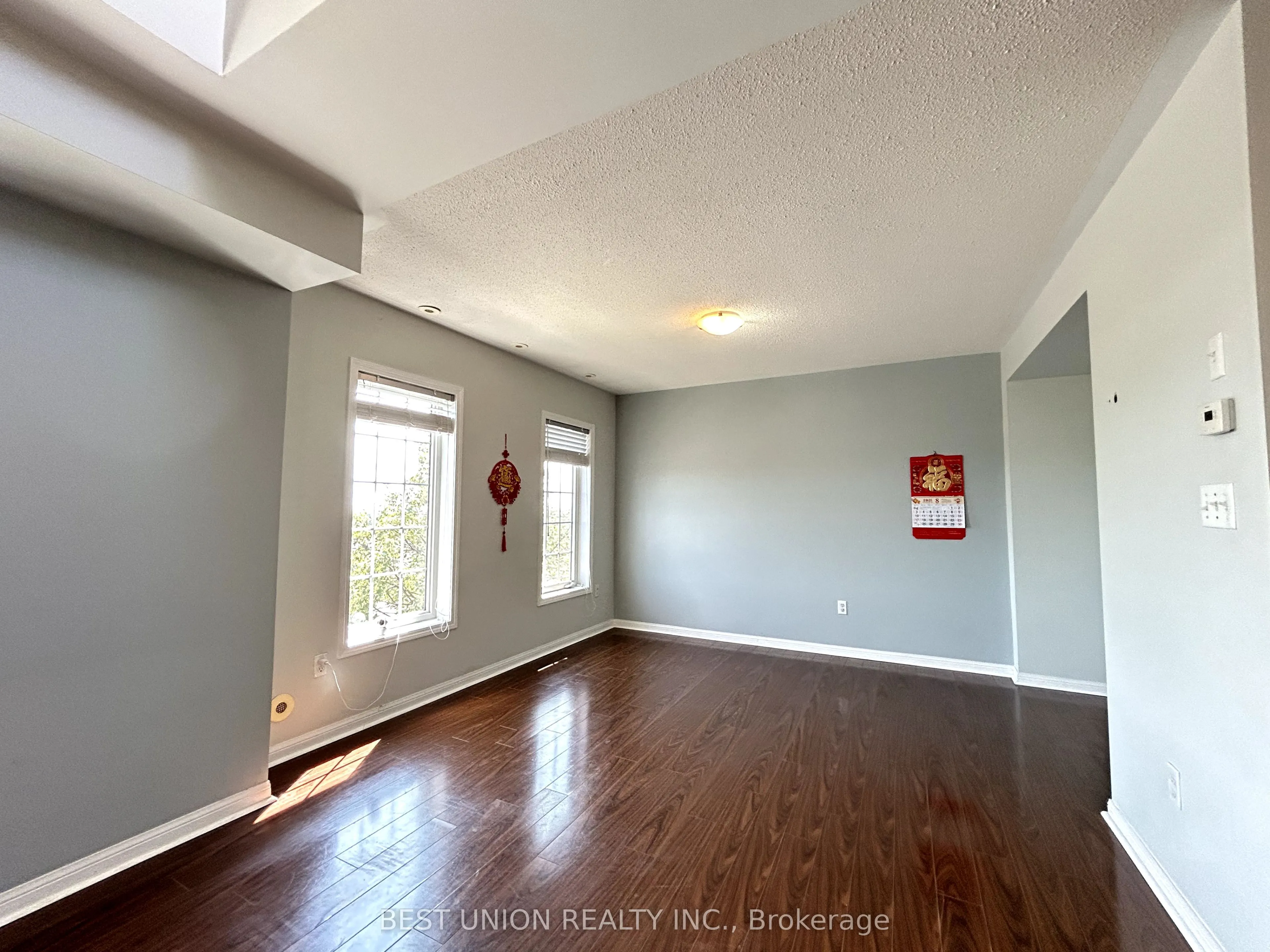 613 Dundas Street W, #6