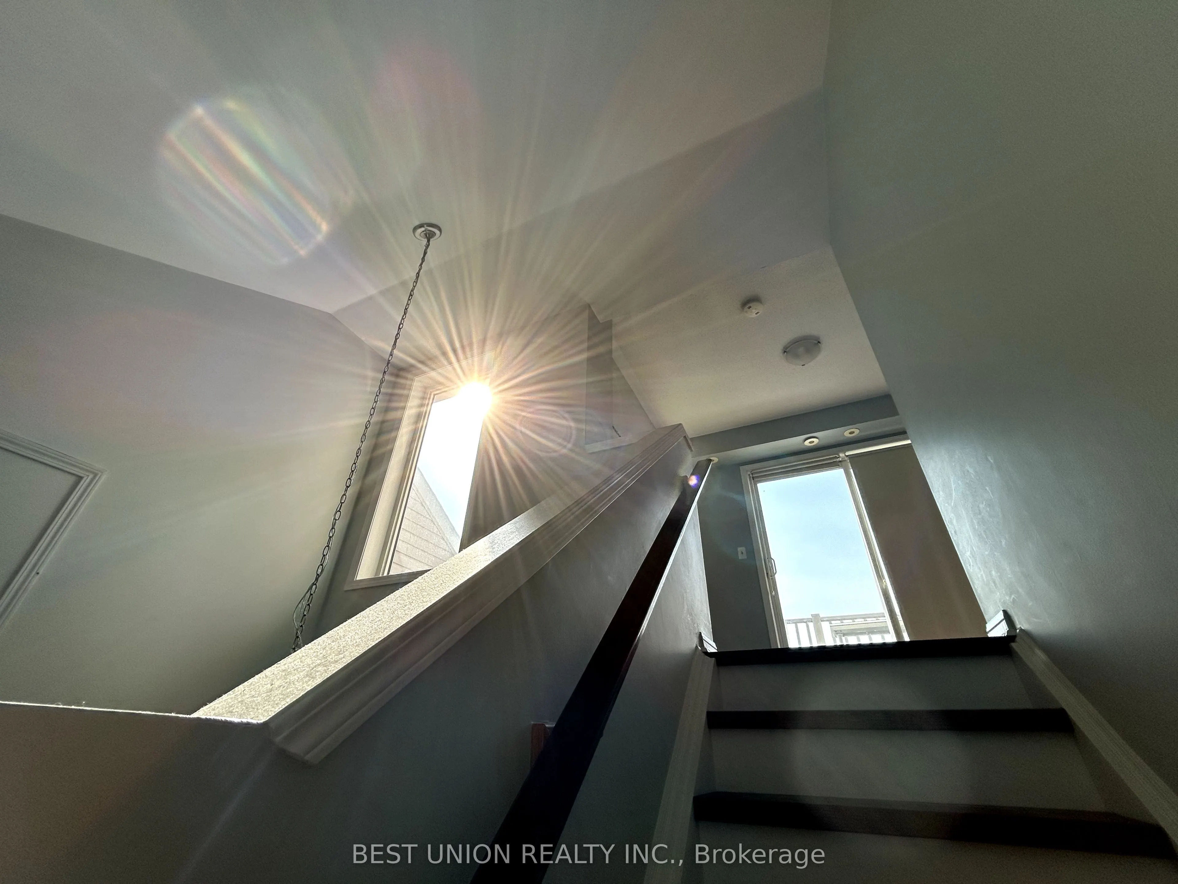 613 Dundas Street W, #6