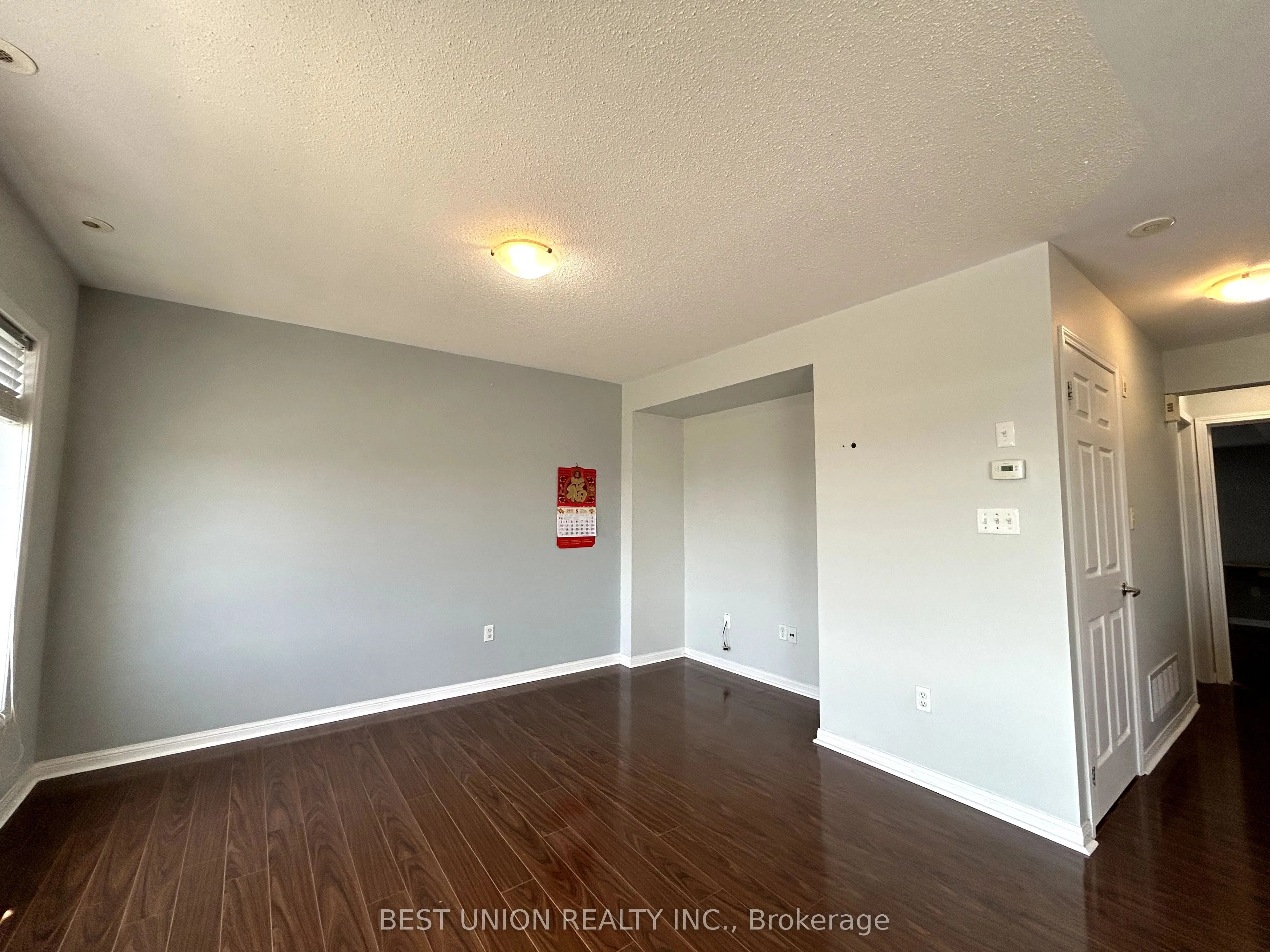 613 Dundas Street W, #6