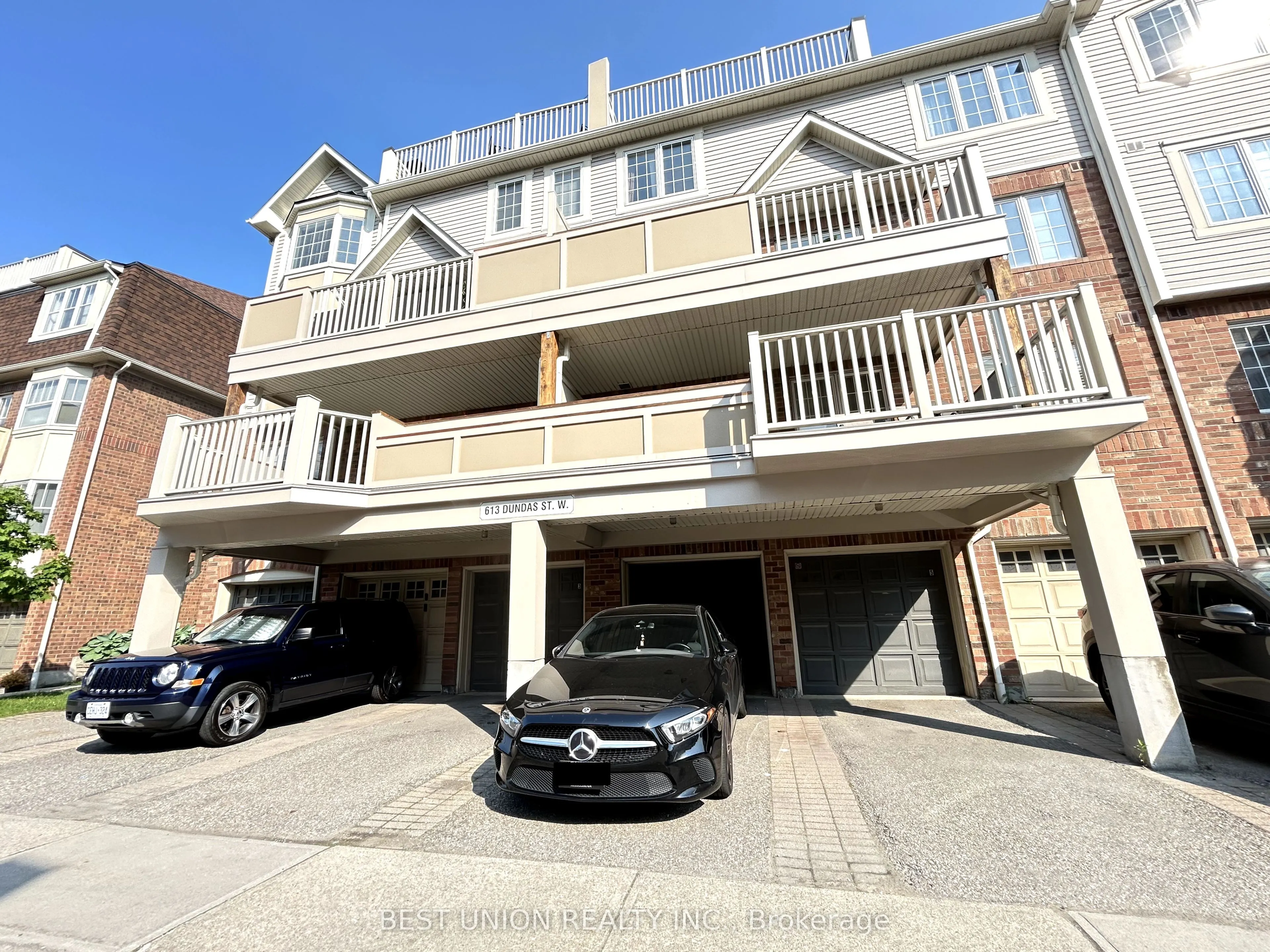 613 Dundas Street W, #6