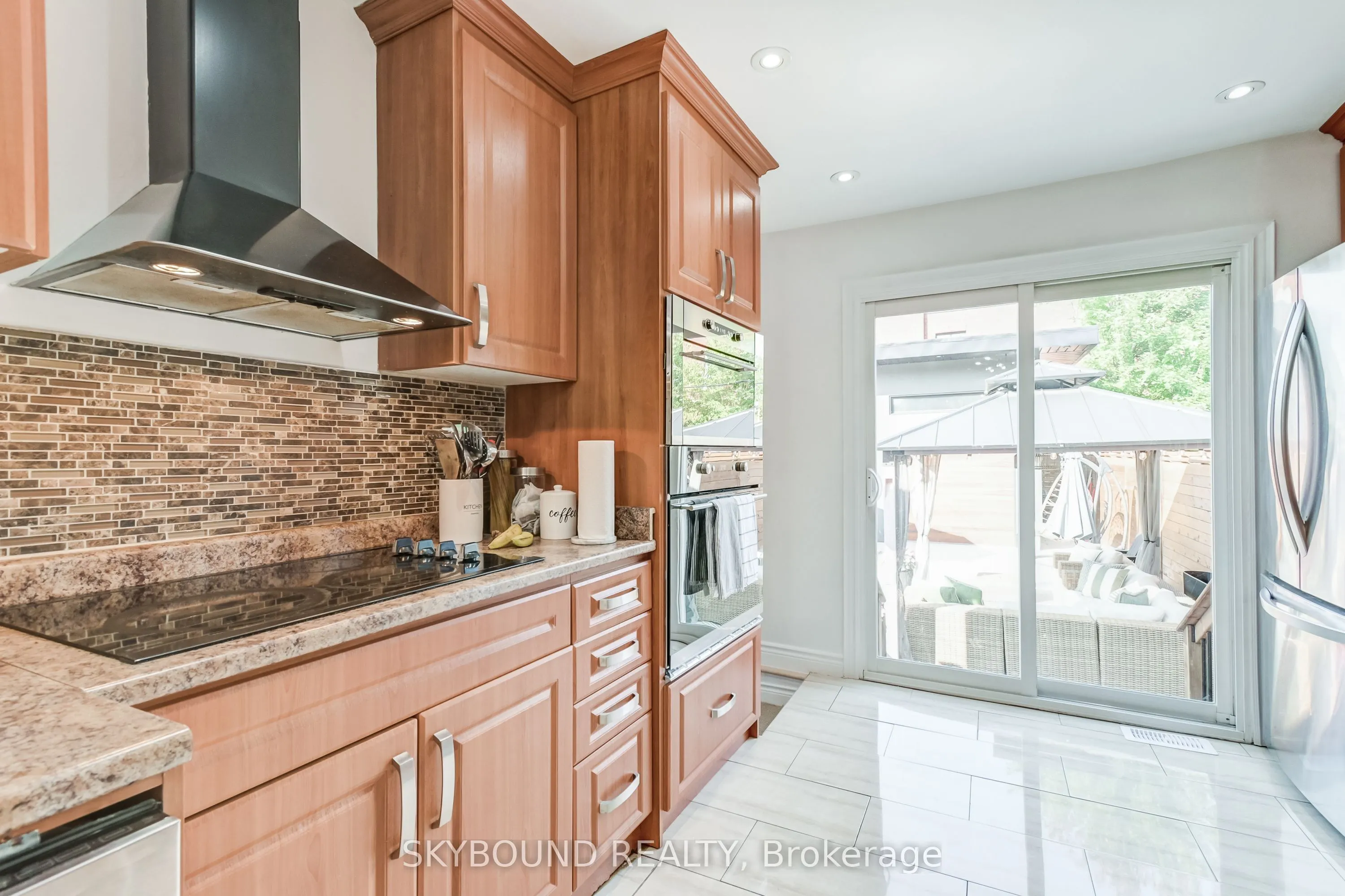 100 Florence Crescent