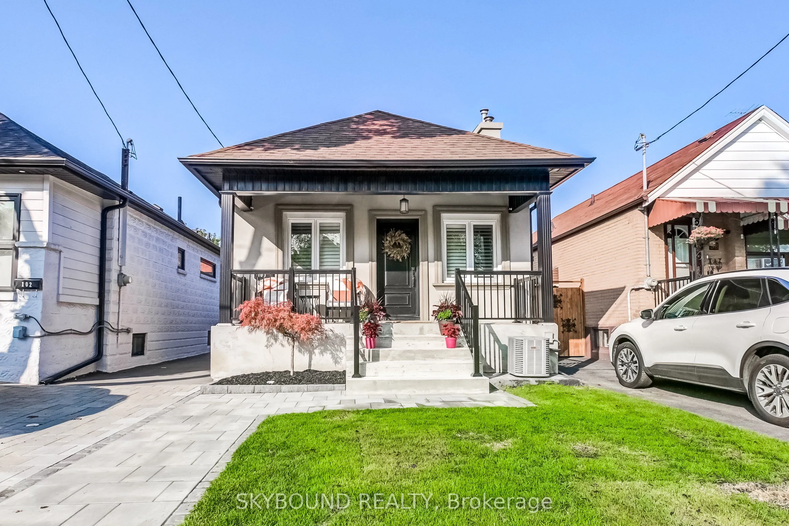 100 Florence Crescent