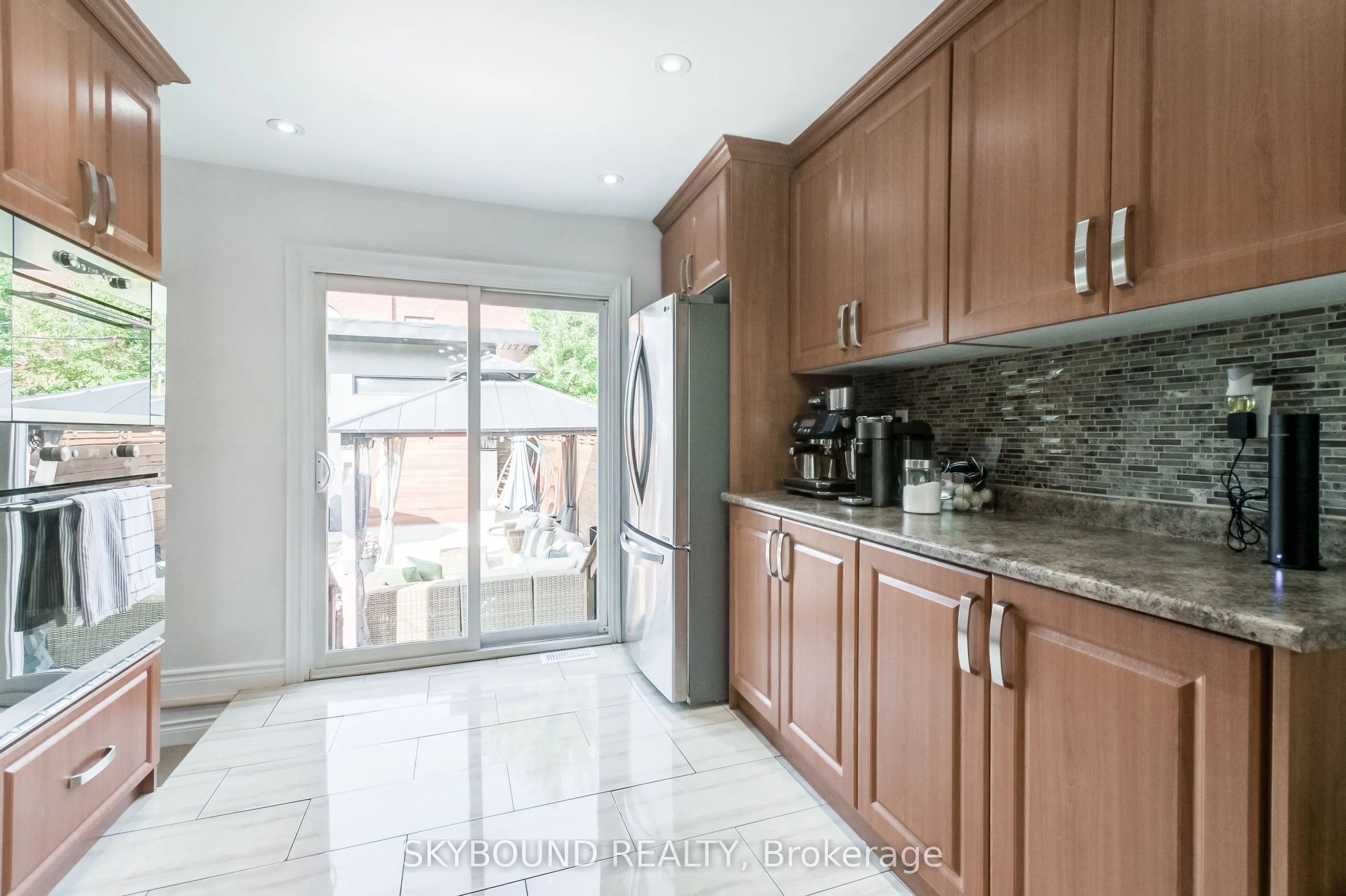 100 Florence Crescent