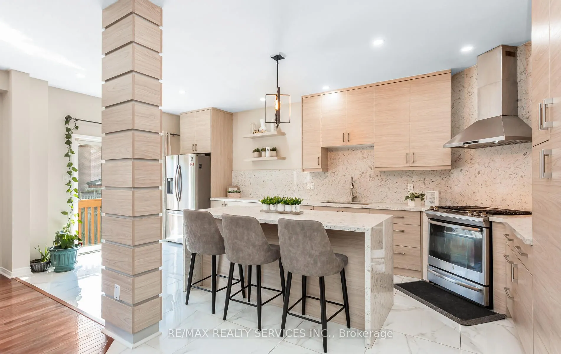3770 Brinwood Gate