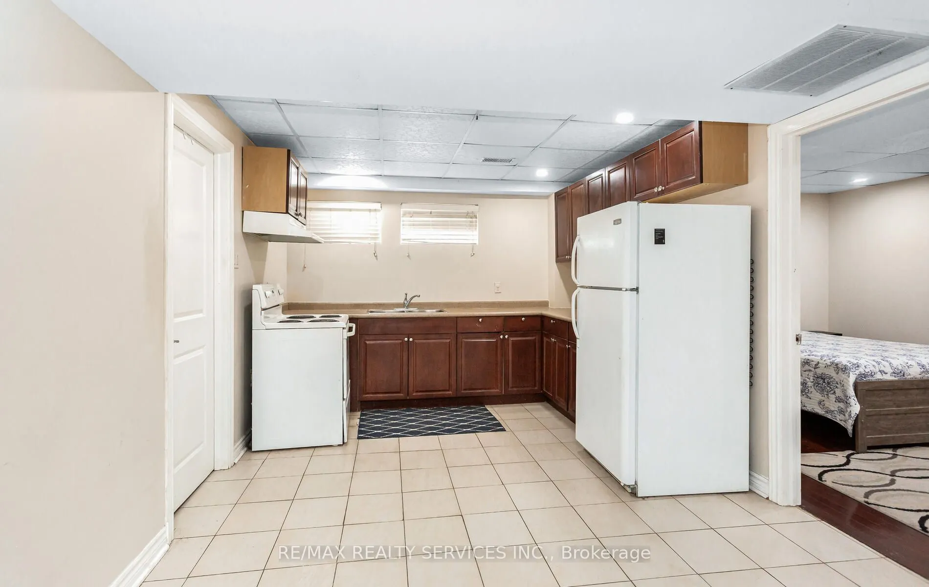 3770 Brinwood Gate