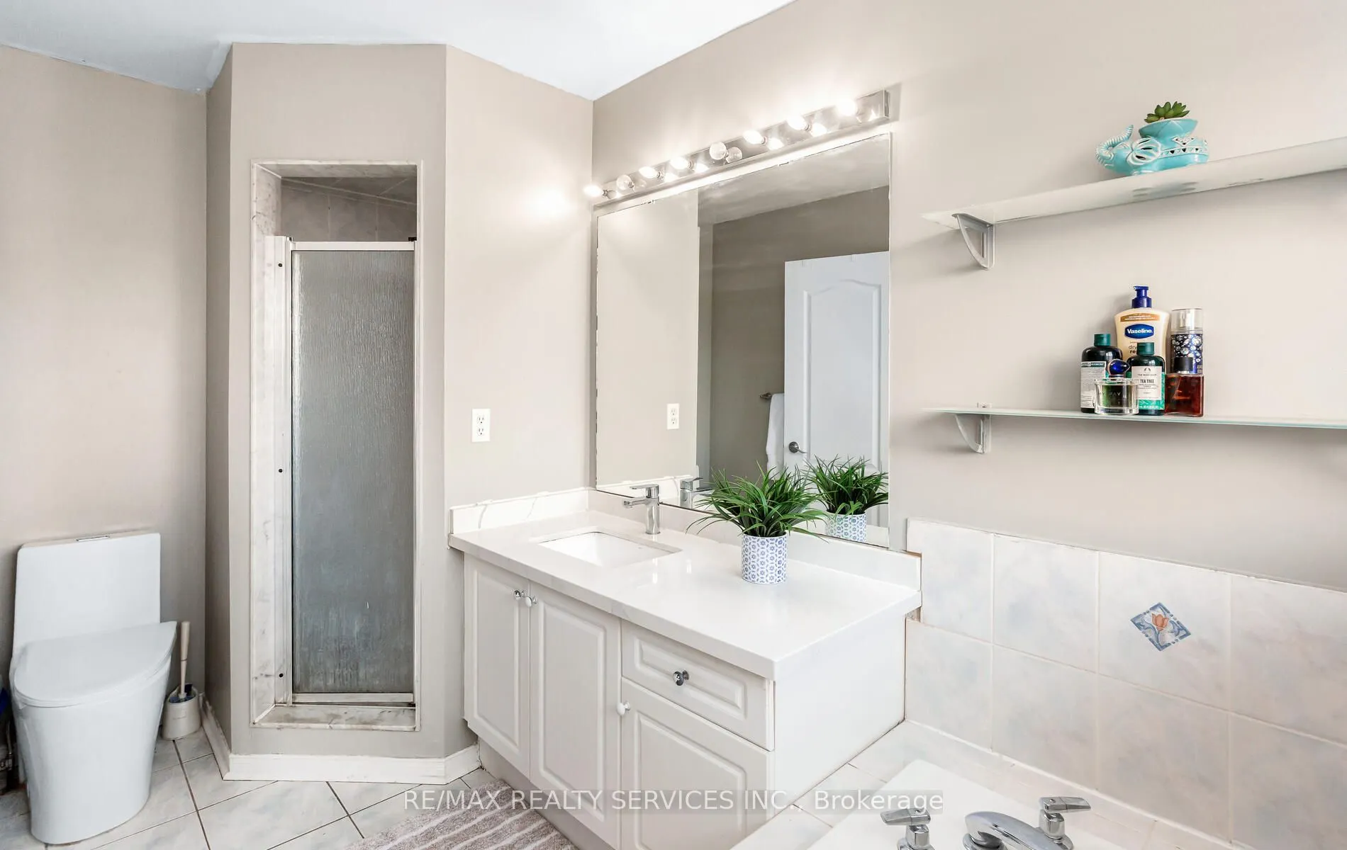 3770 Brinwood Gate