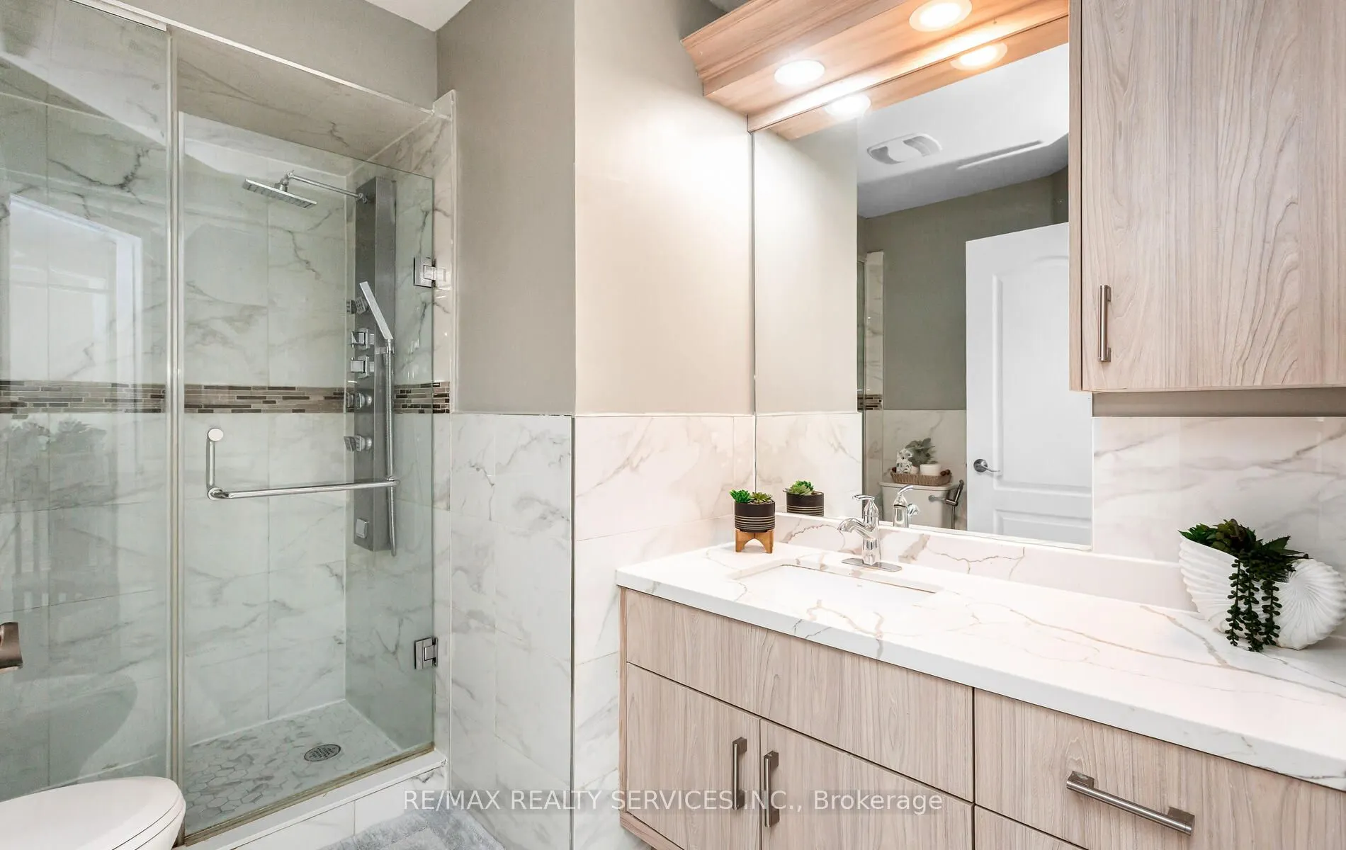 3770 Brinwood Gate