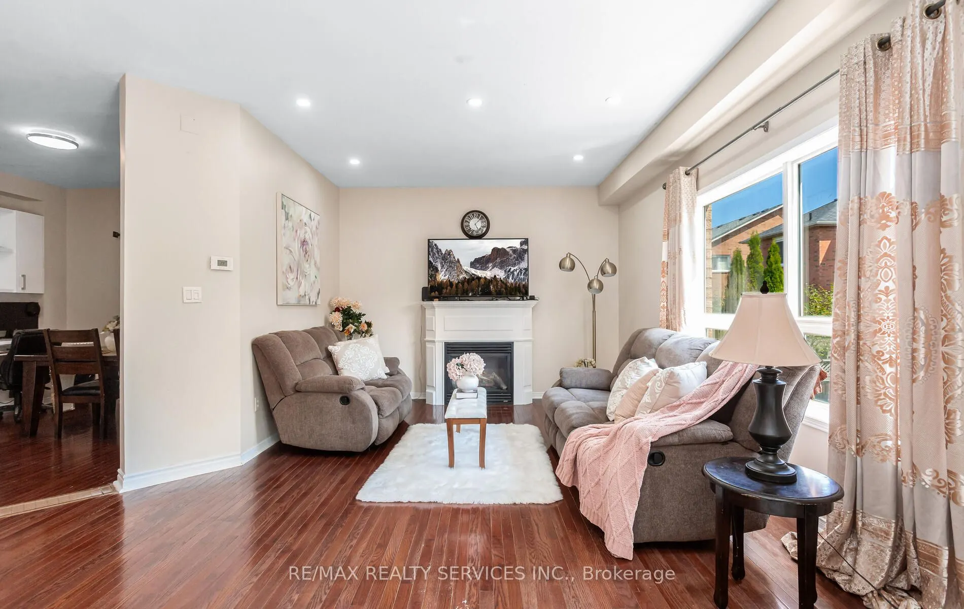 3770 Brinwood Gate