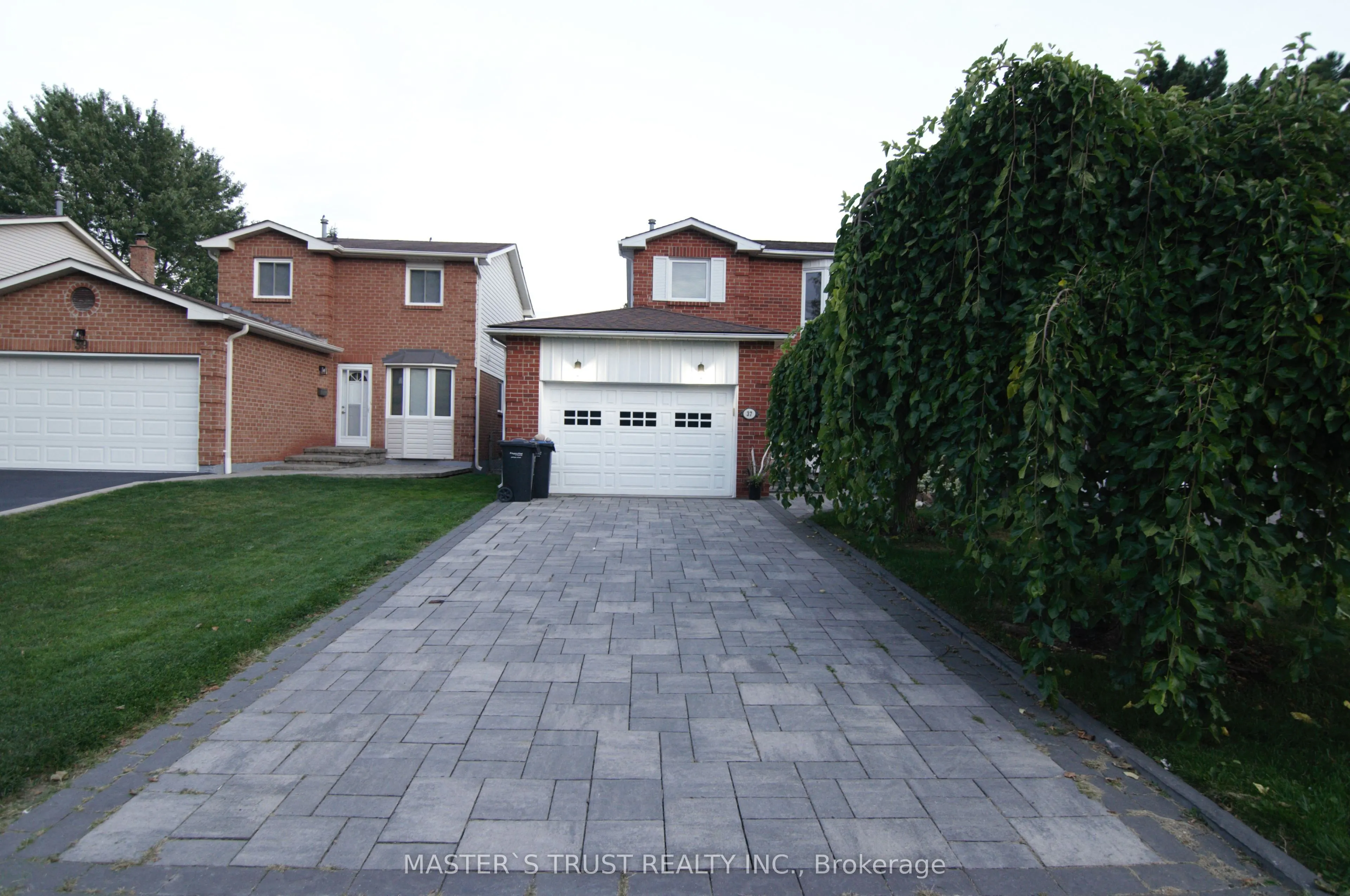 37 Cassander Crescent