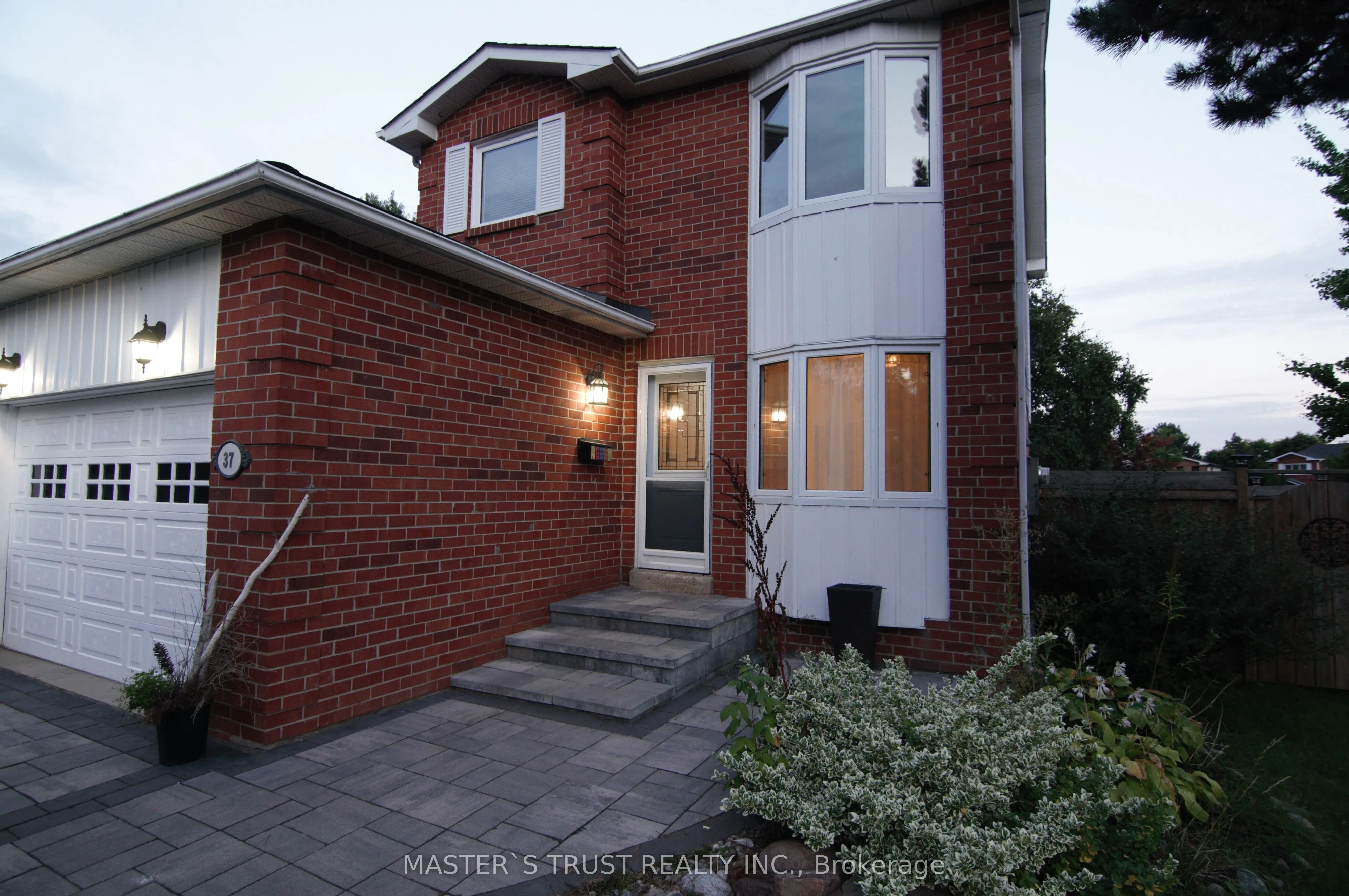 37 Cassander Crescent