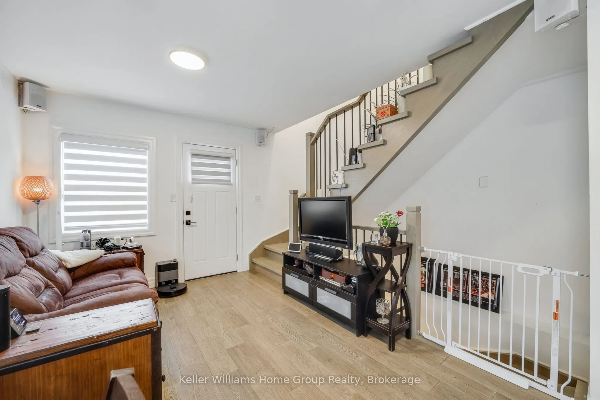 497-499 Evans Avenue