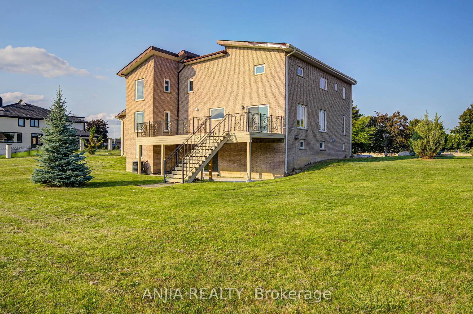 44 Bellini Avenue