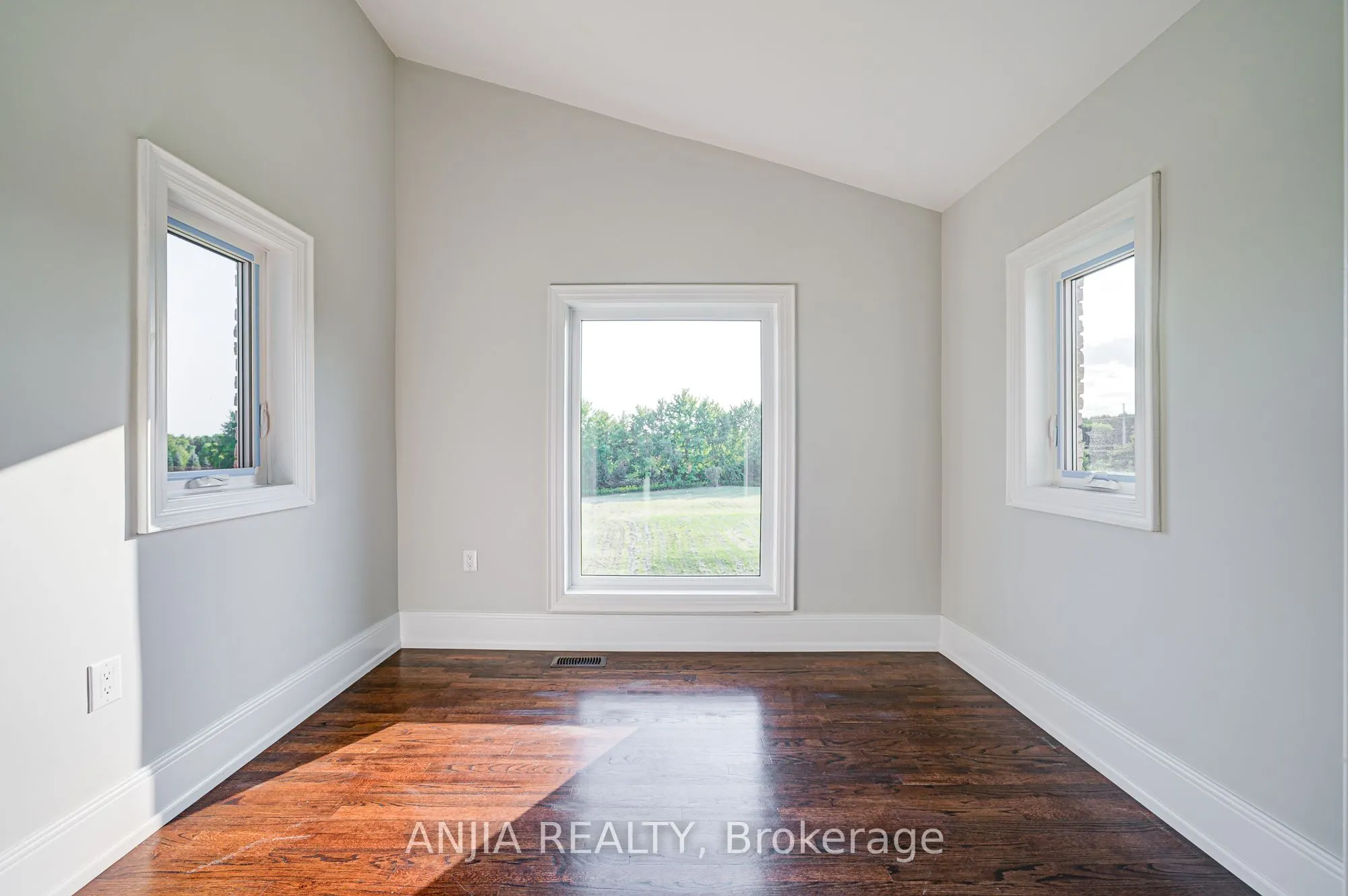 44 Bellini Avenue