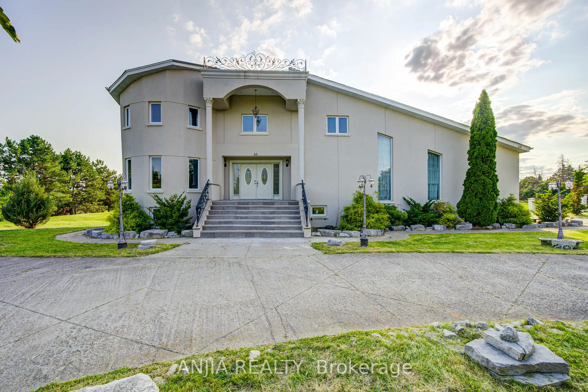 44 Bellini Avenue