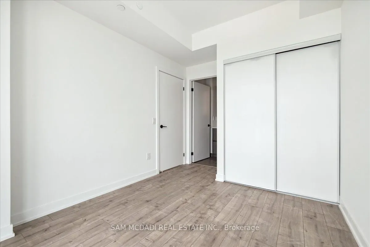 220 Missinnihe Way, #1001