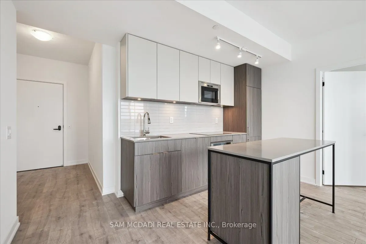 220 Missinnihe Way, #1001