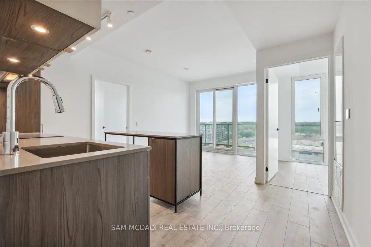 220 Missinnihe Way, #1001