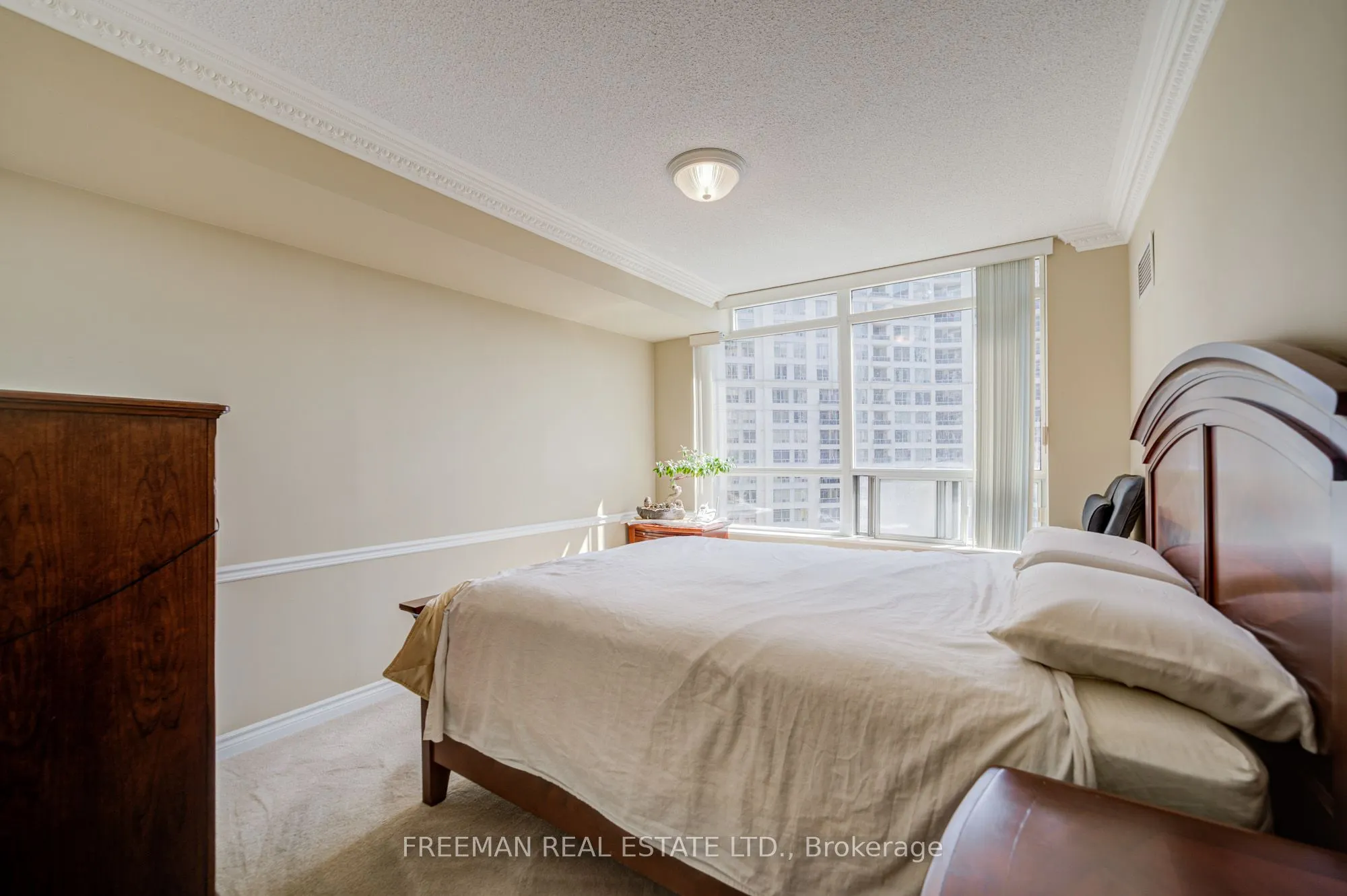 3888 Duke Of York Boulevard, #2331