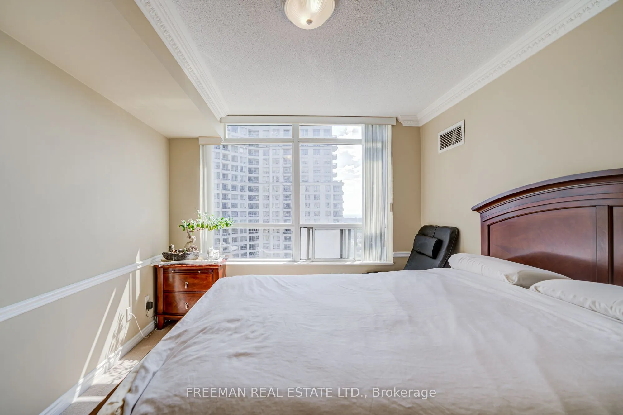 3888 Duke Of York Boulevard, #2331