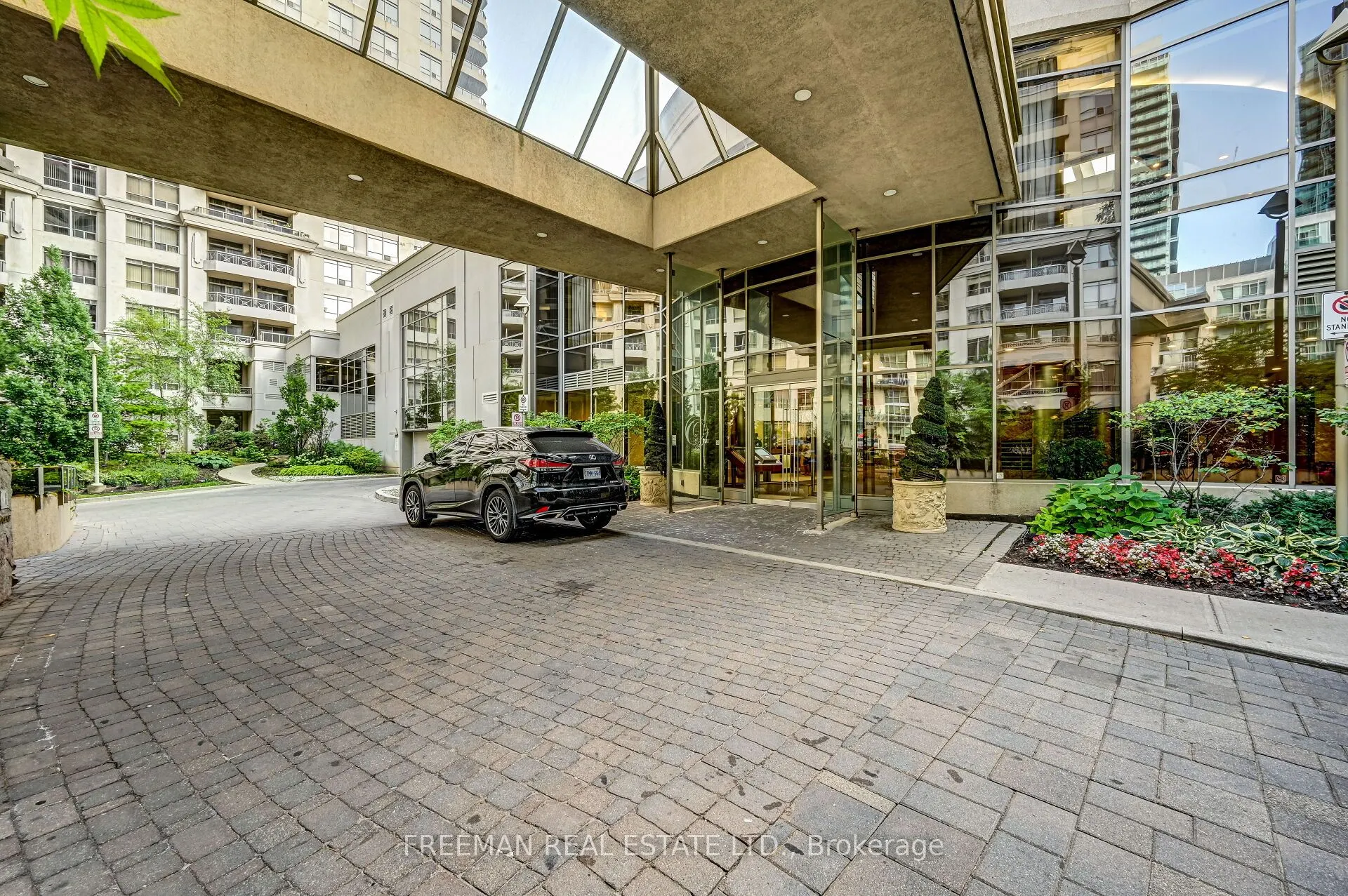 3888 Duke Of York Boulevard, #2331