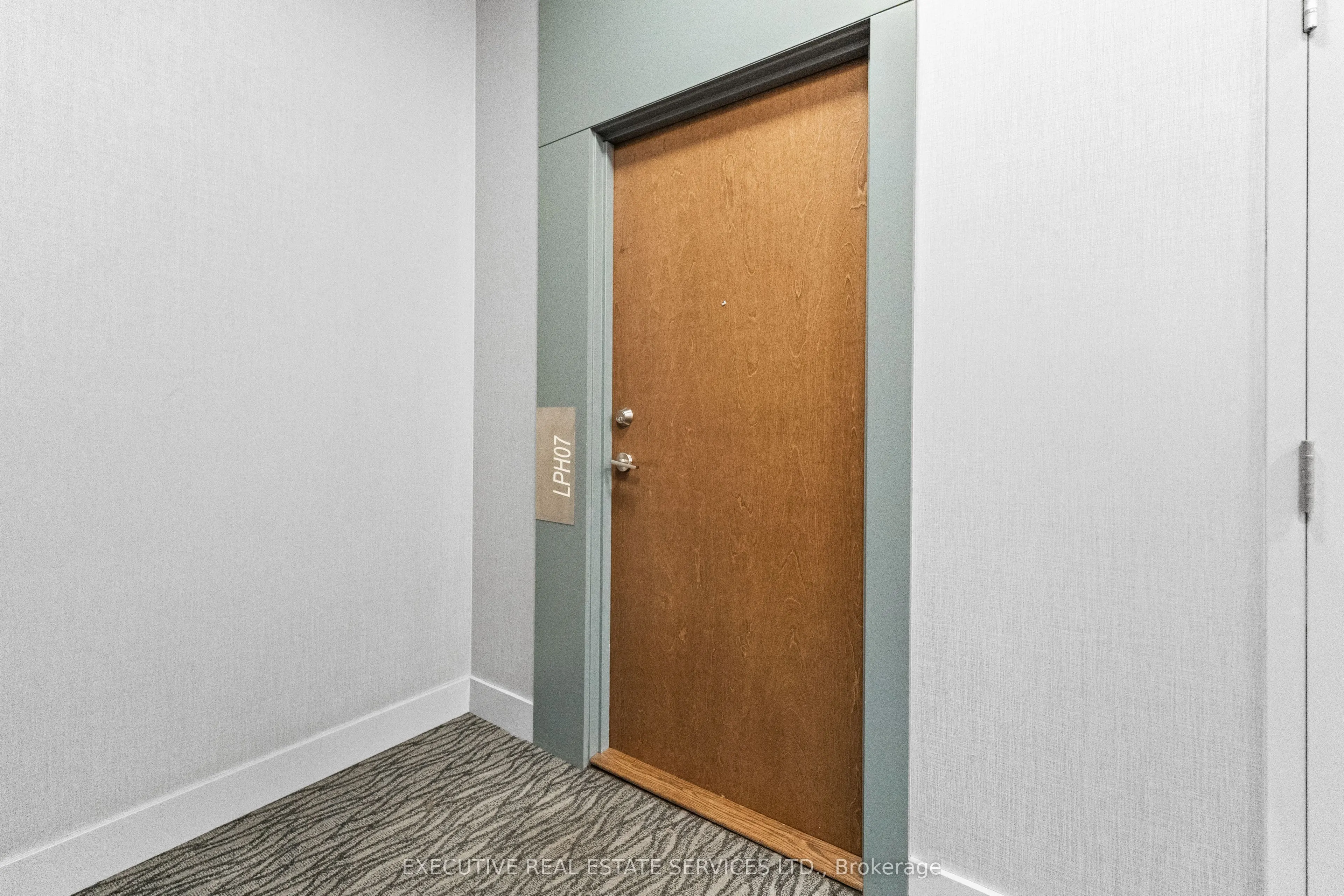 2200 Lakeshore Boulevard W, #LPH07