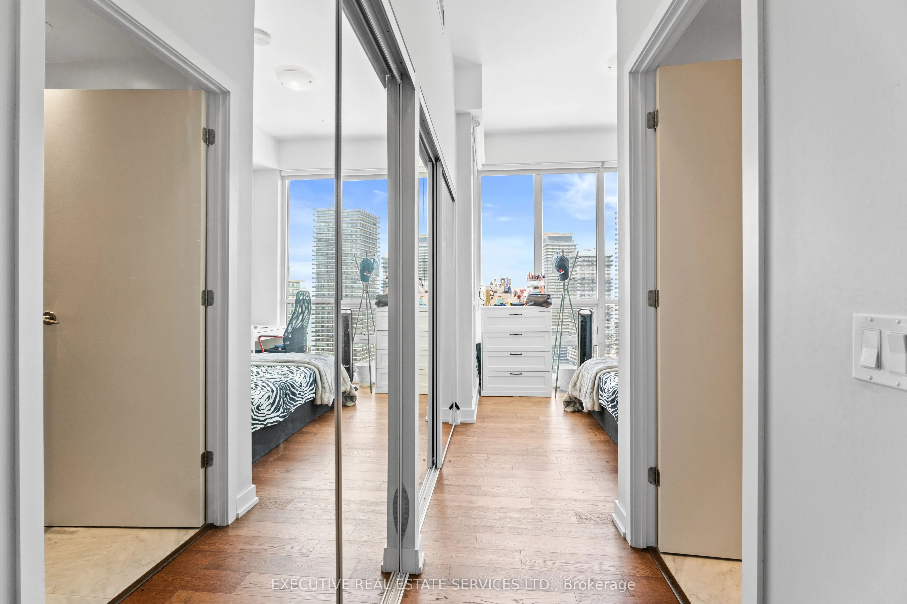 2200 Lakeshore Boulevard W, #LPH07
