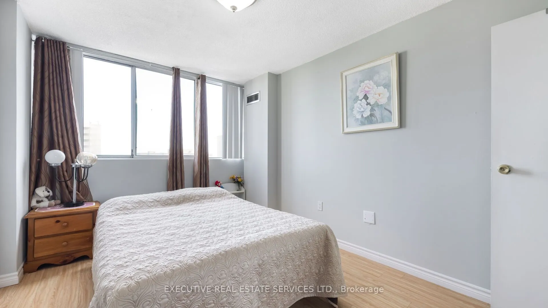 3590 KANEFF Crescent, #2002