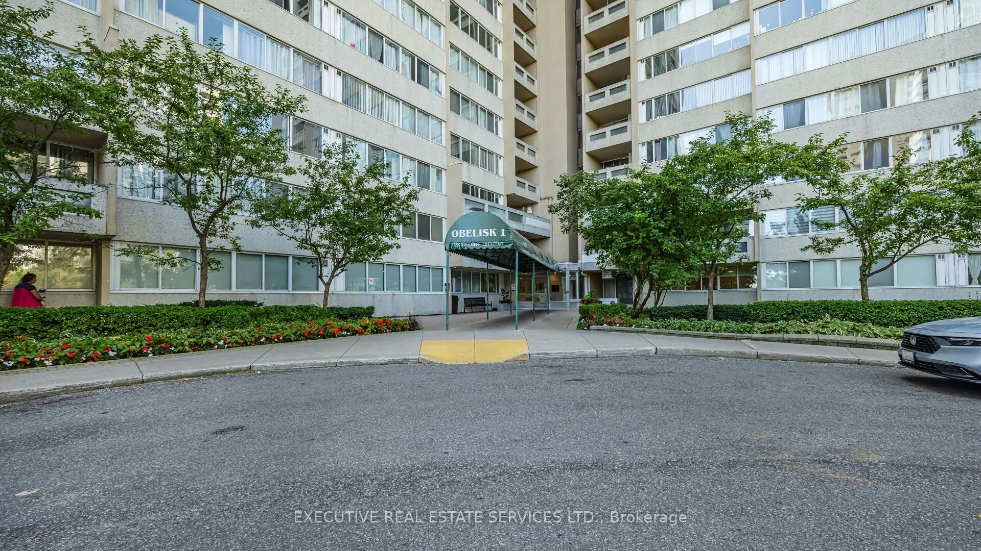 3590 KANEFF Crescent, #2002