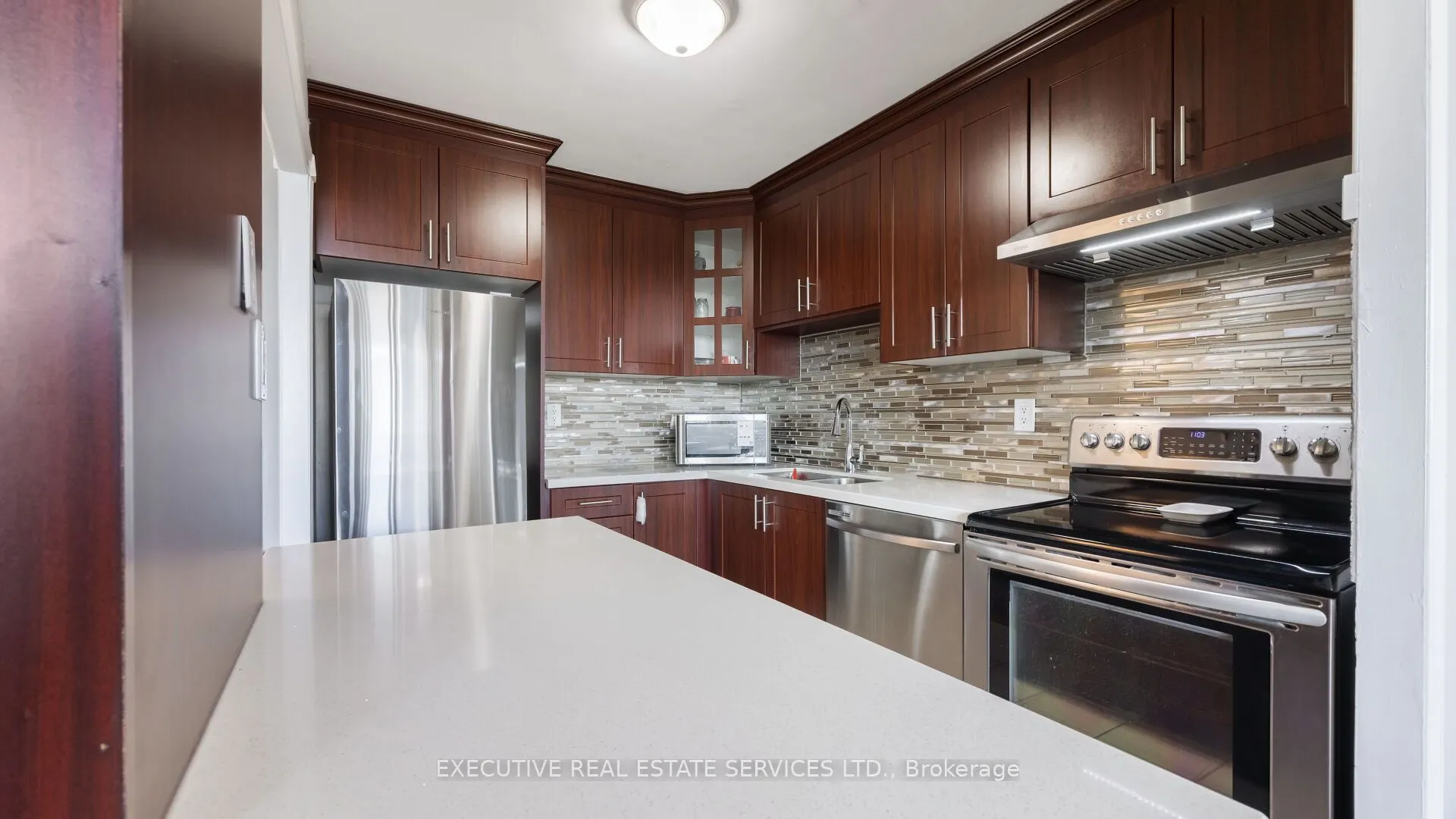 3590 KANEFF Crescent, #2002