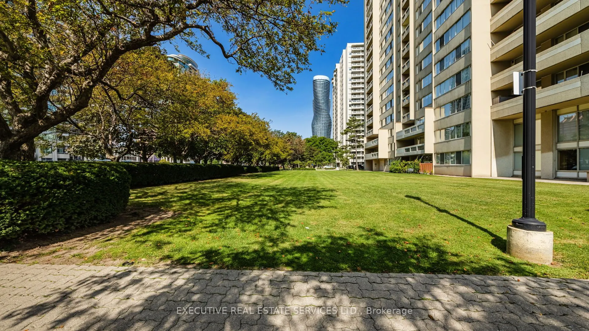 3590 KANEFF Crescent, #2002