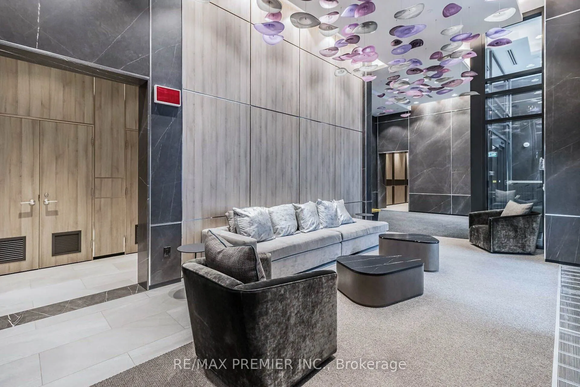 5 Mabelle Avenue, #1029