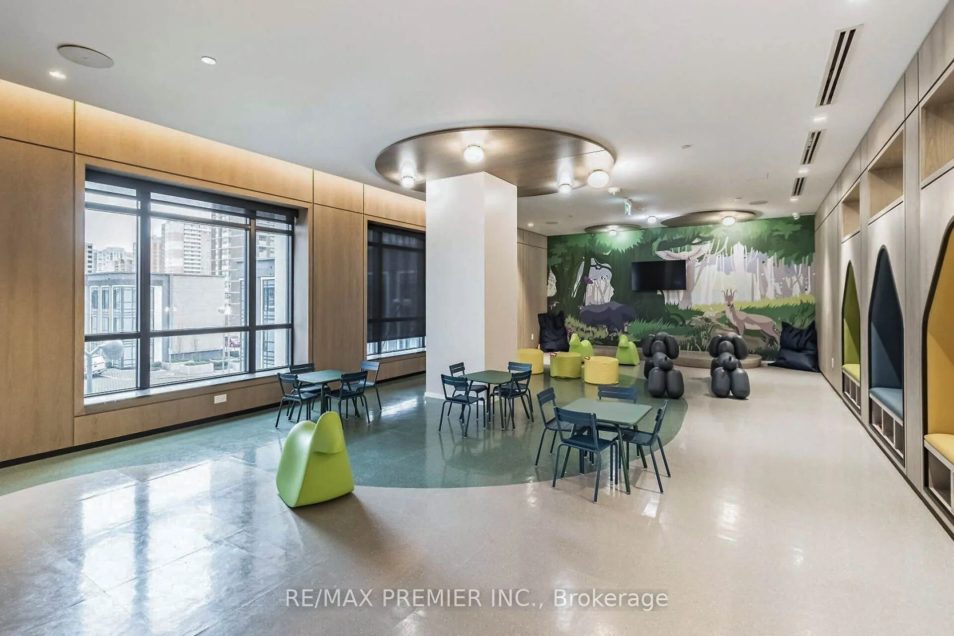5 Mabelle Avenue, #1029