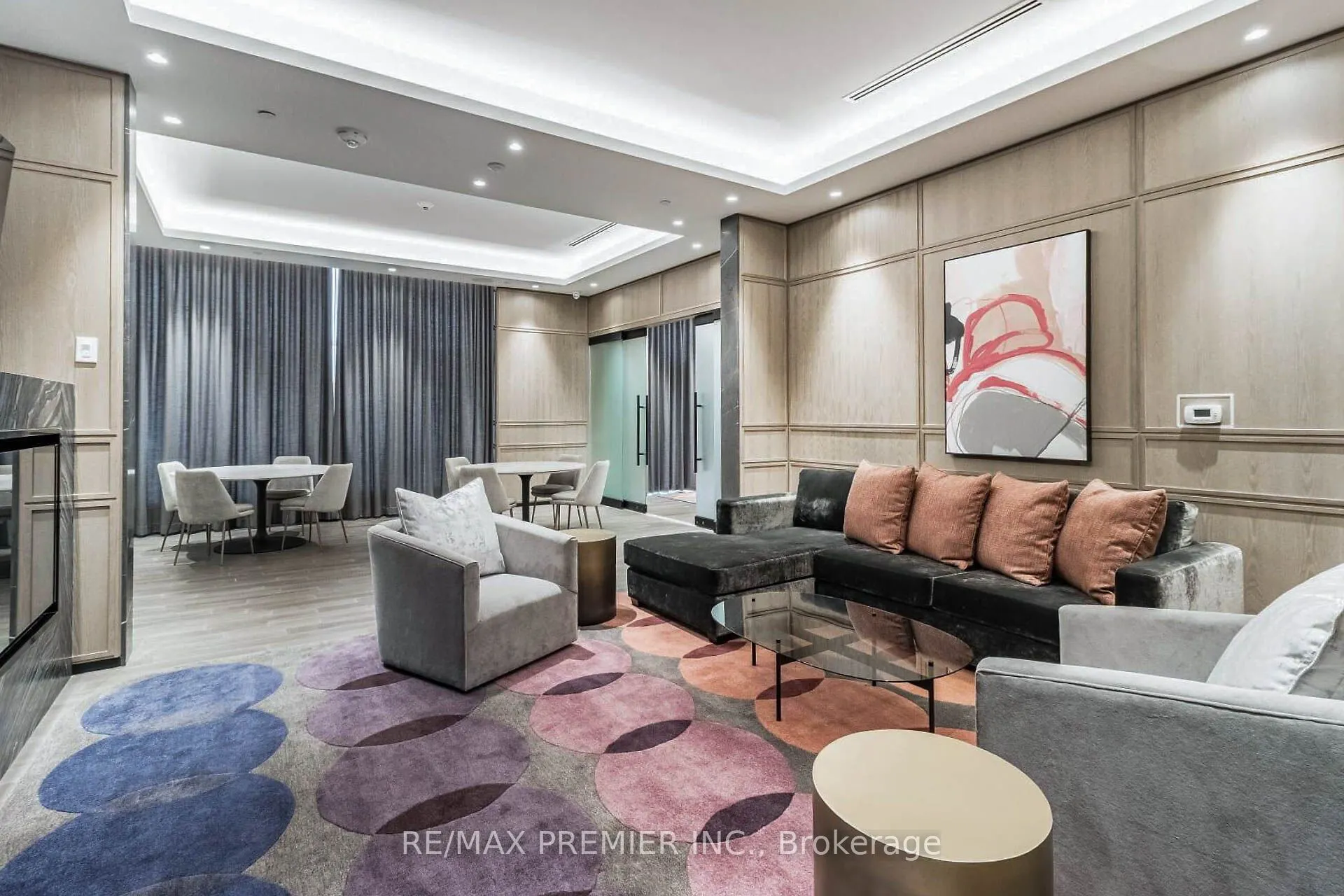 5 Mabelle Avenue, #1029