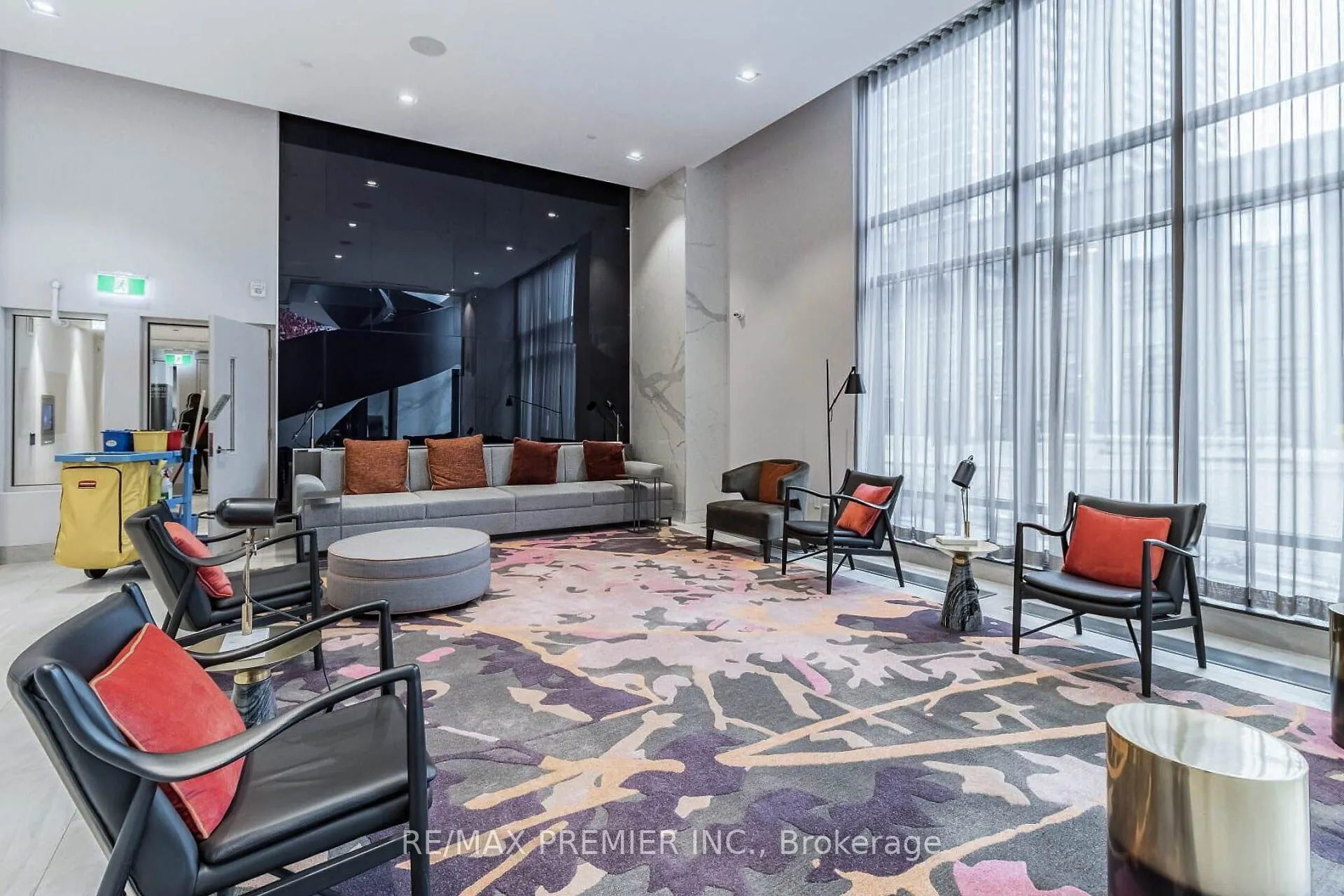 5 Mabelle Avenue, #1029